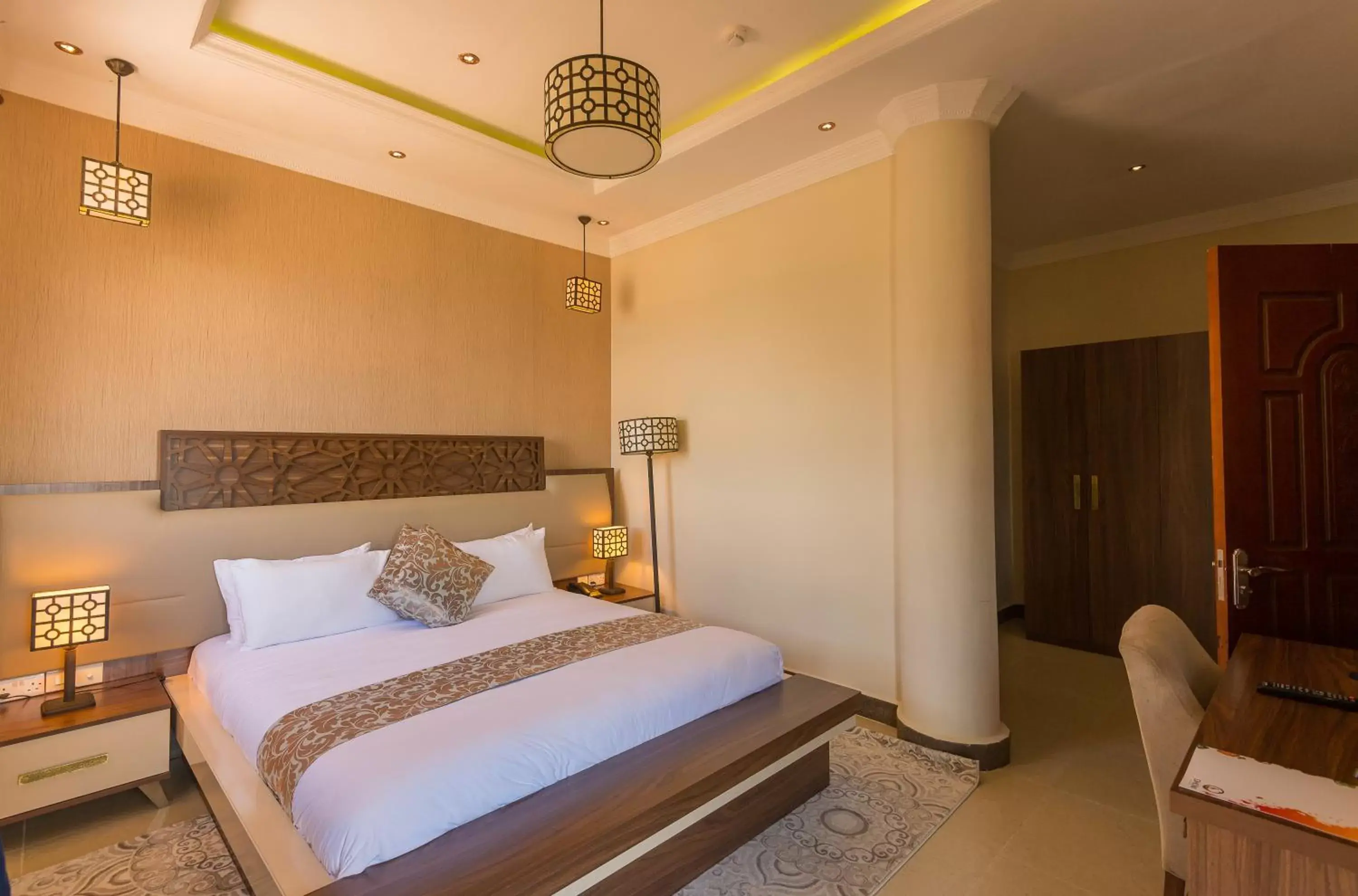 cot, Room Photo in Golden Tulip Zanzibar Resort