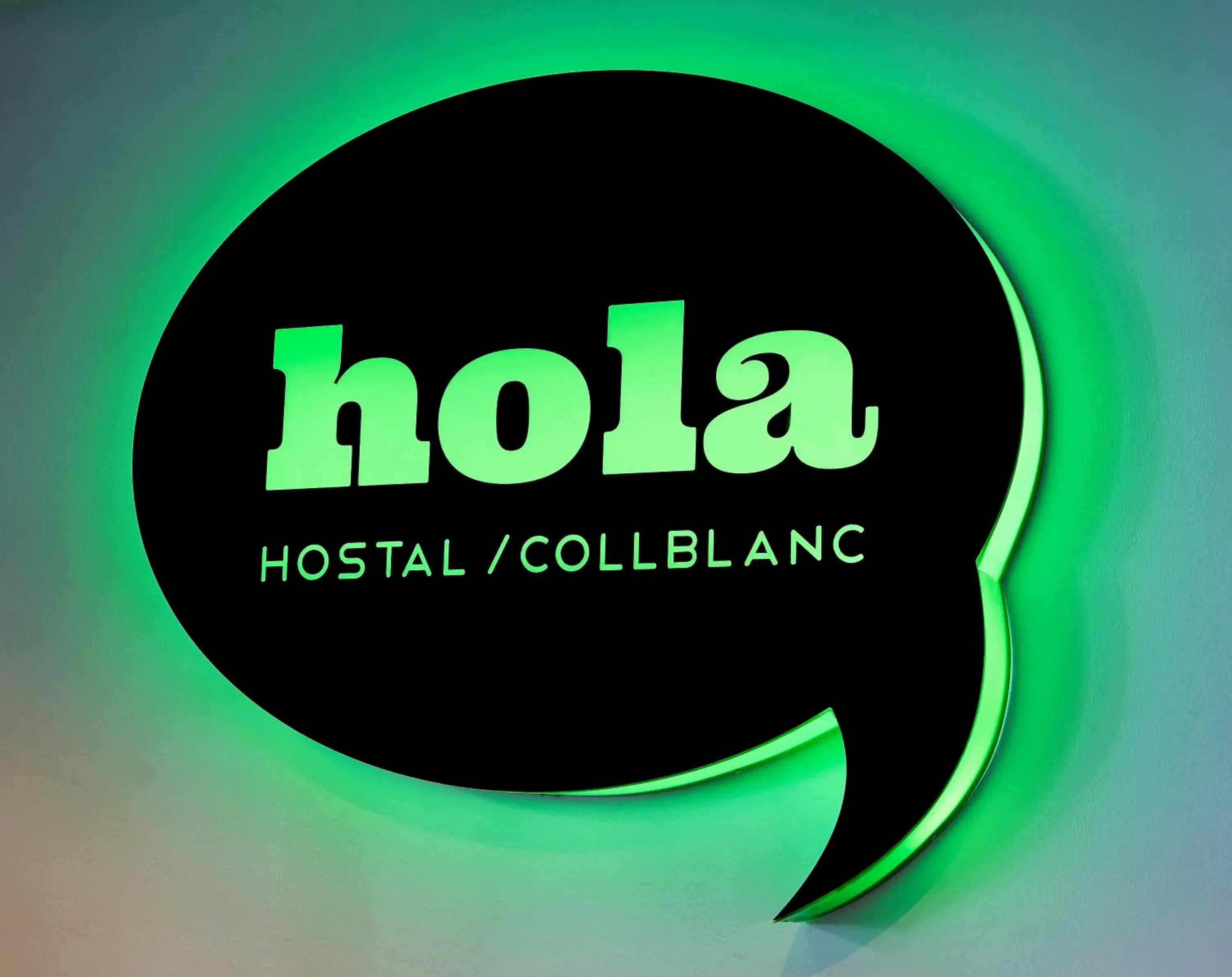 Property logo or sign in Hola Hostal Collblanc