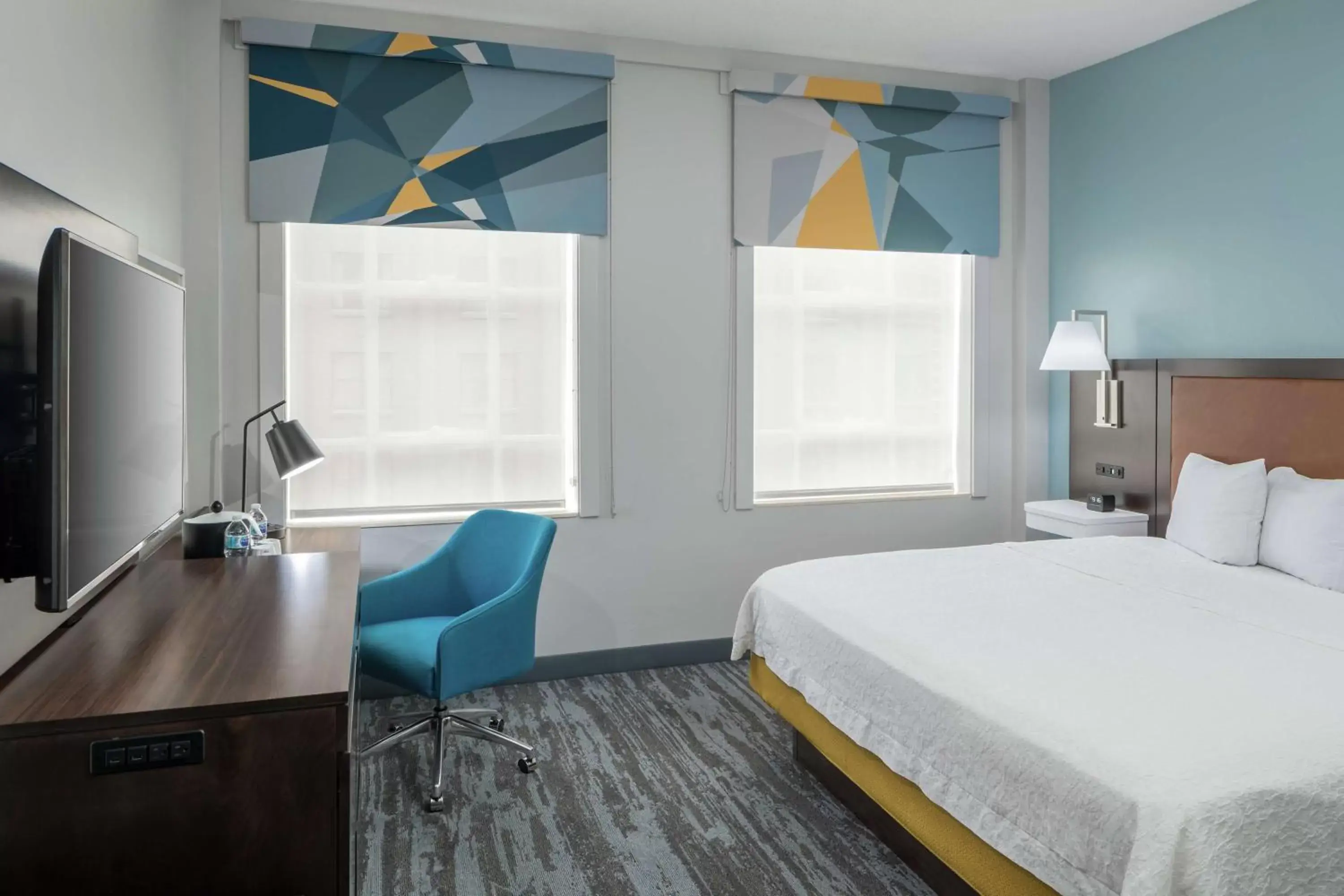 Bedroom, Bed in Hampton Inn & Suites Atlanta-Downtown