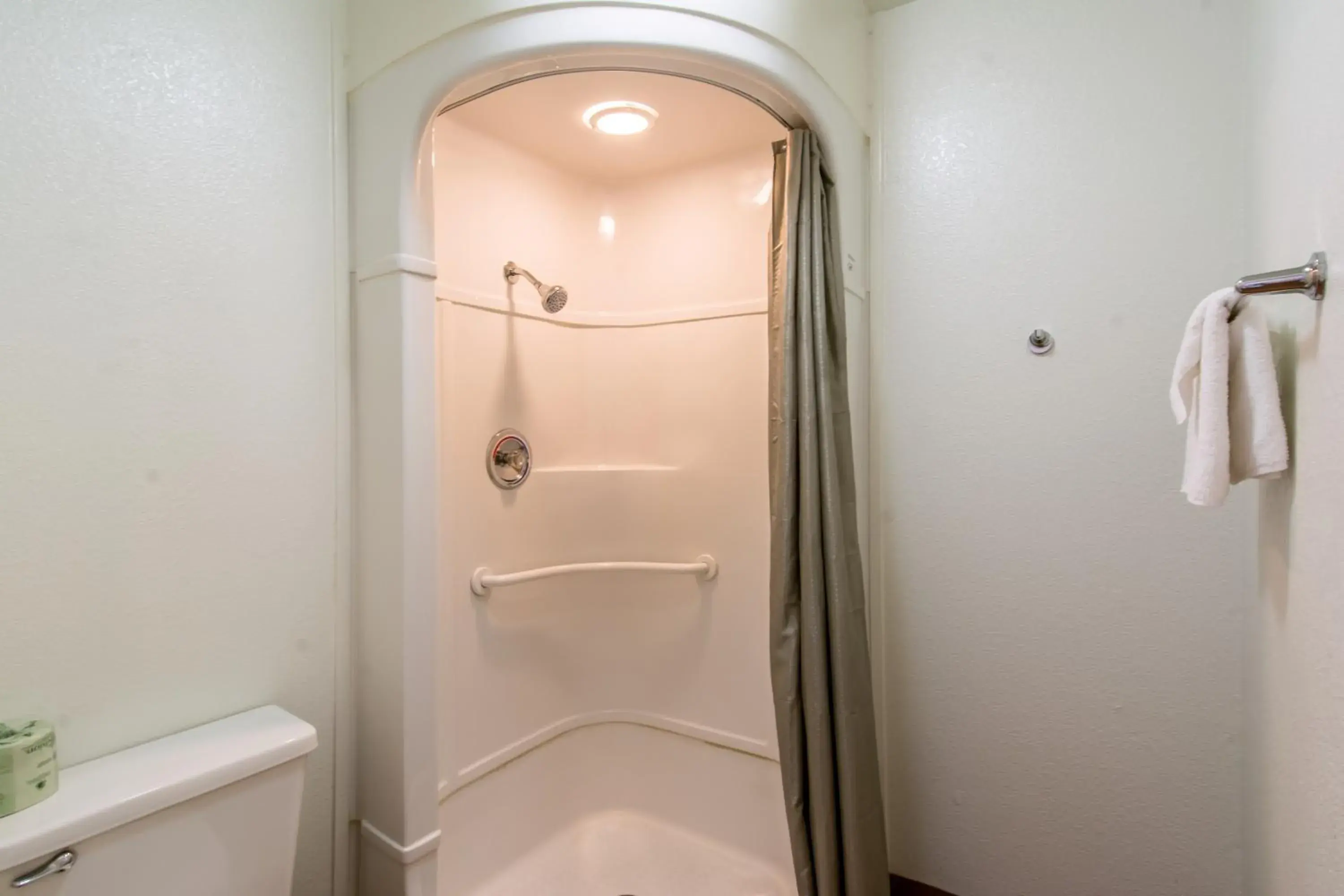 Bathroom in Motel 6-Redding, CA - North