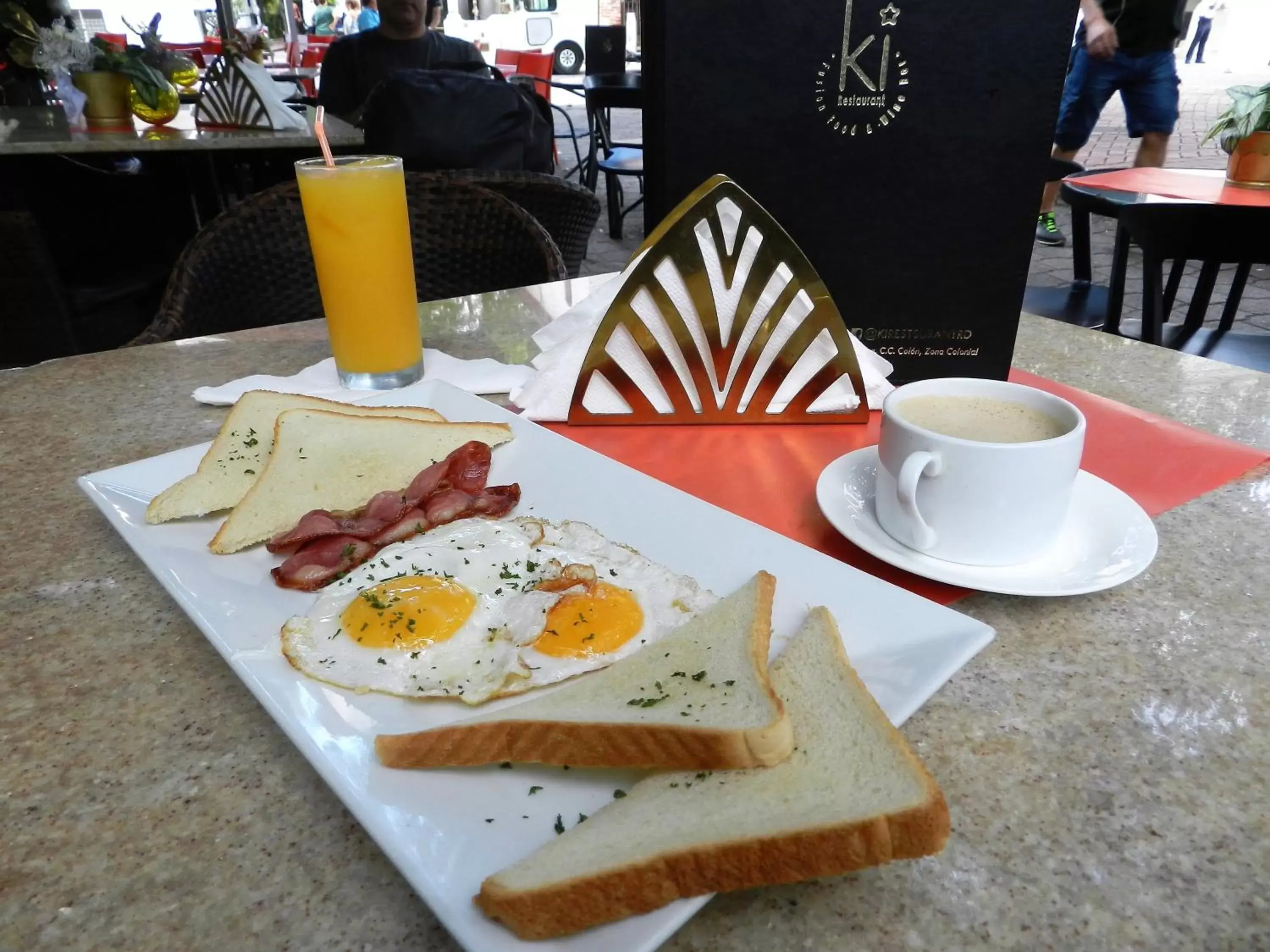 Breakfast in Hotel La Colonia
