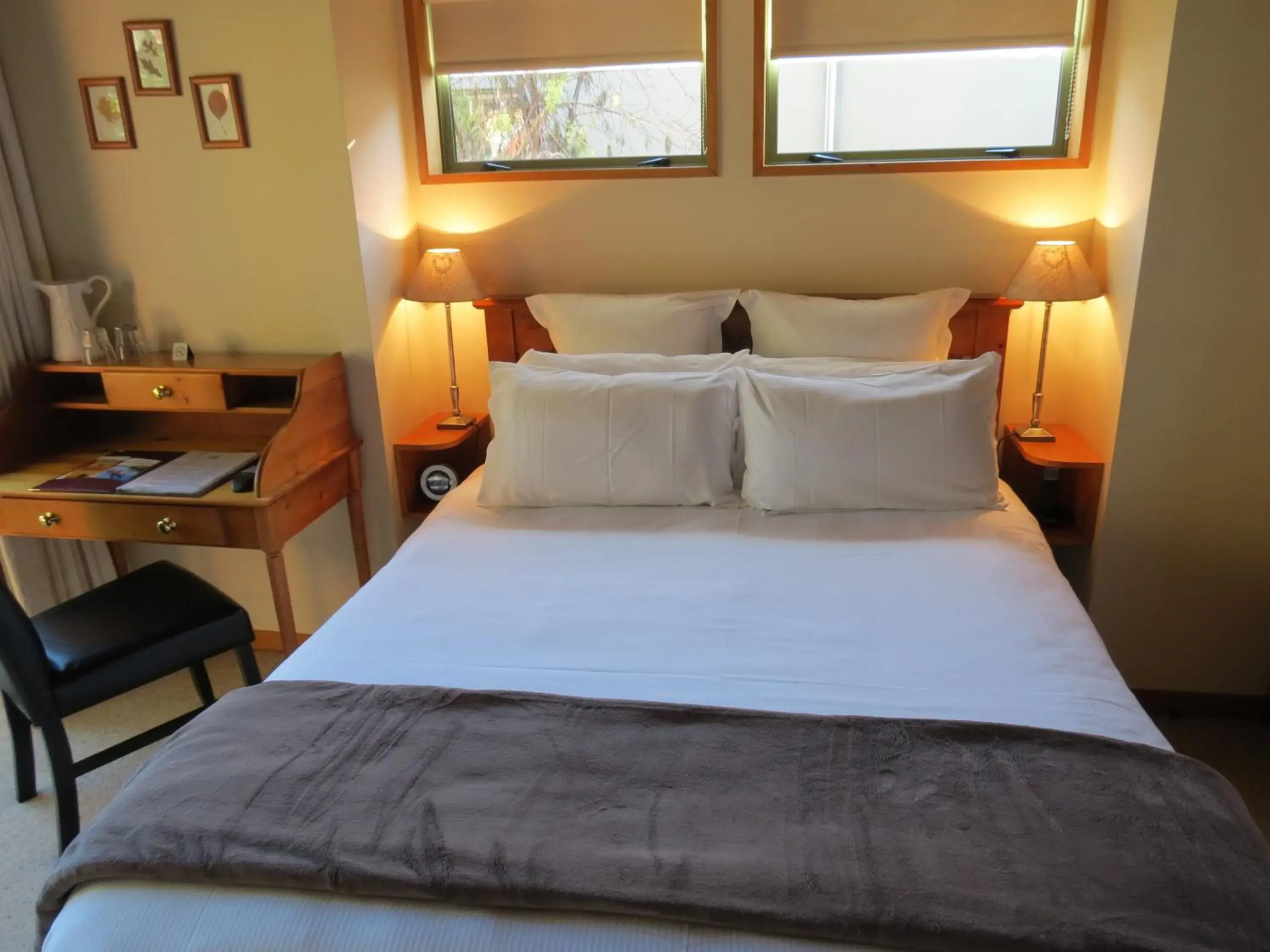 Bed in Te Wanaka Lodge