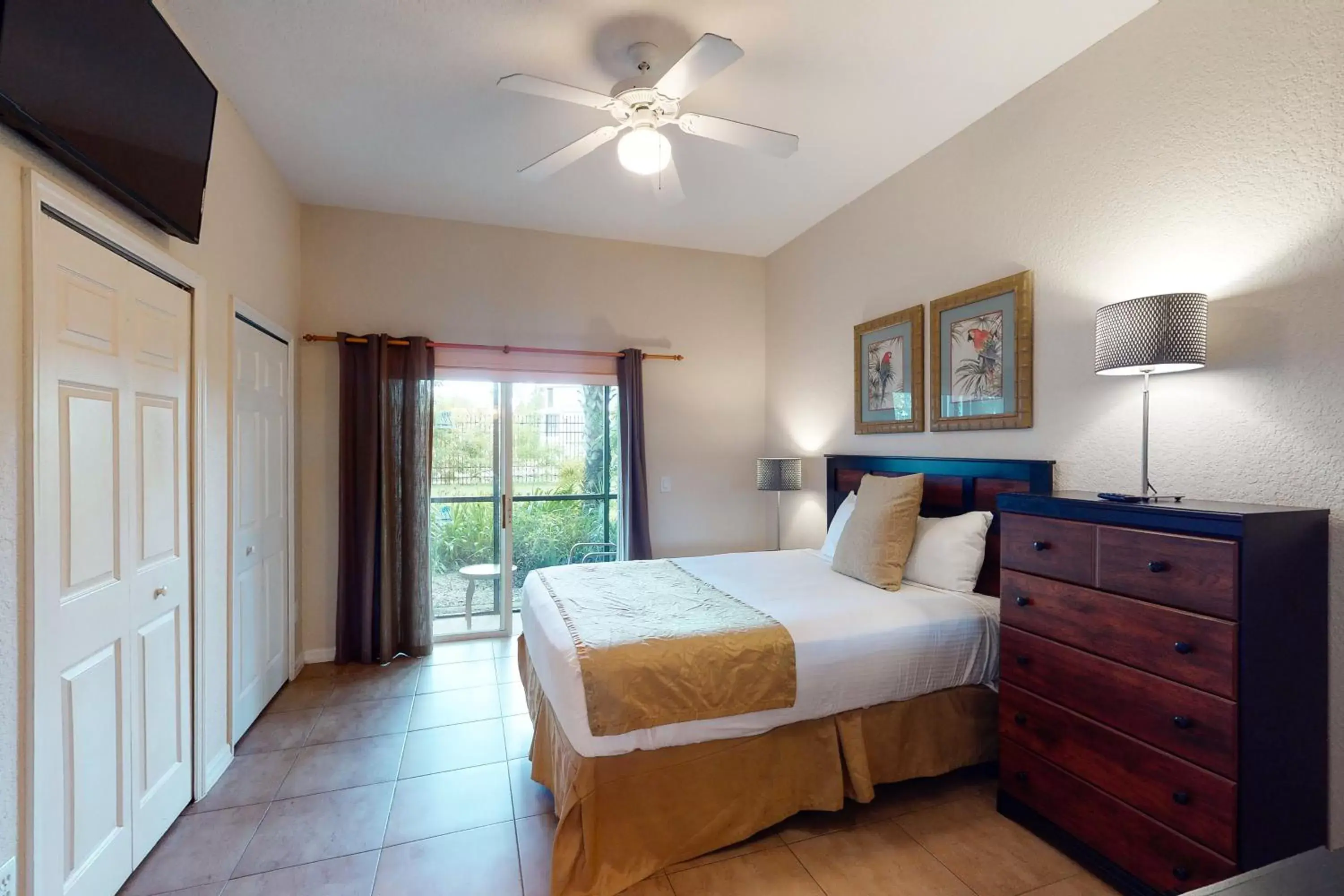 Three-Bedroom Apartment in Bahama Bay Resort - Near Disney