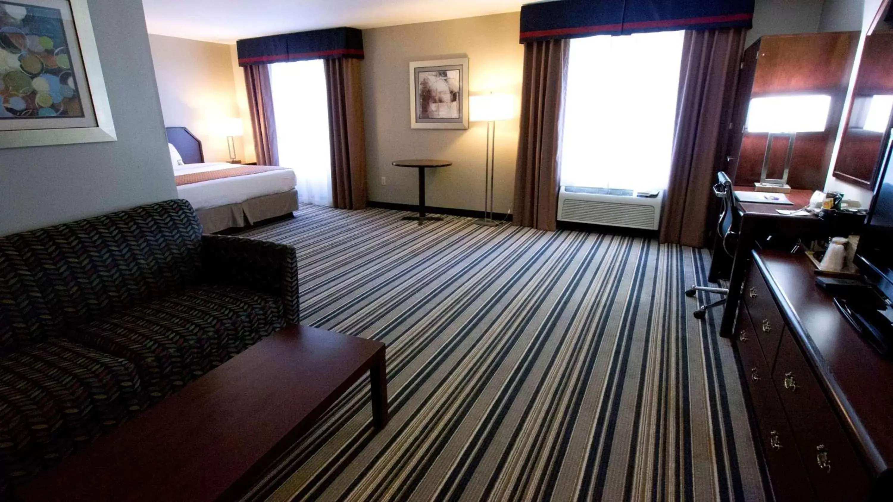 Photo of the whole room in Best Western Harrisburg Hershey