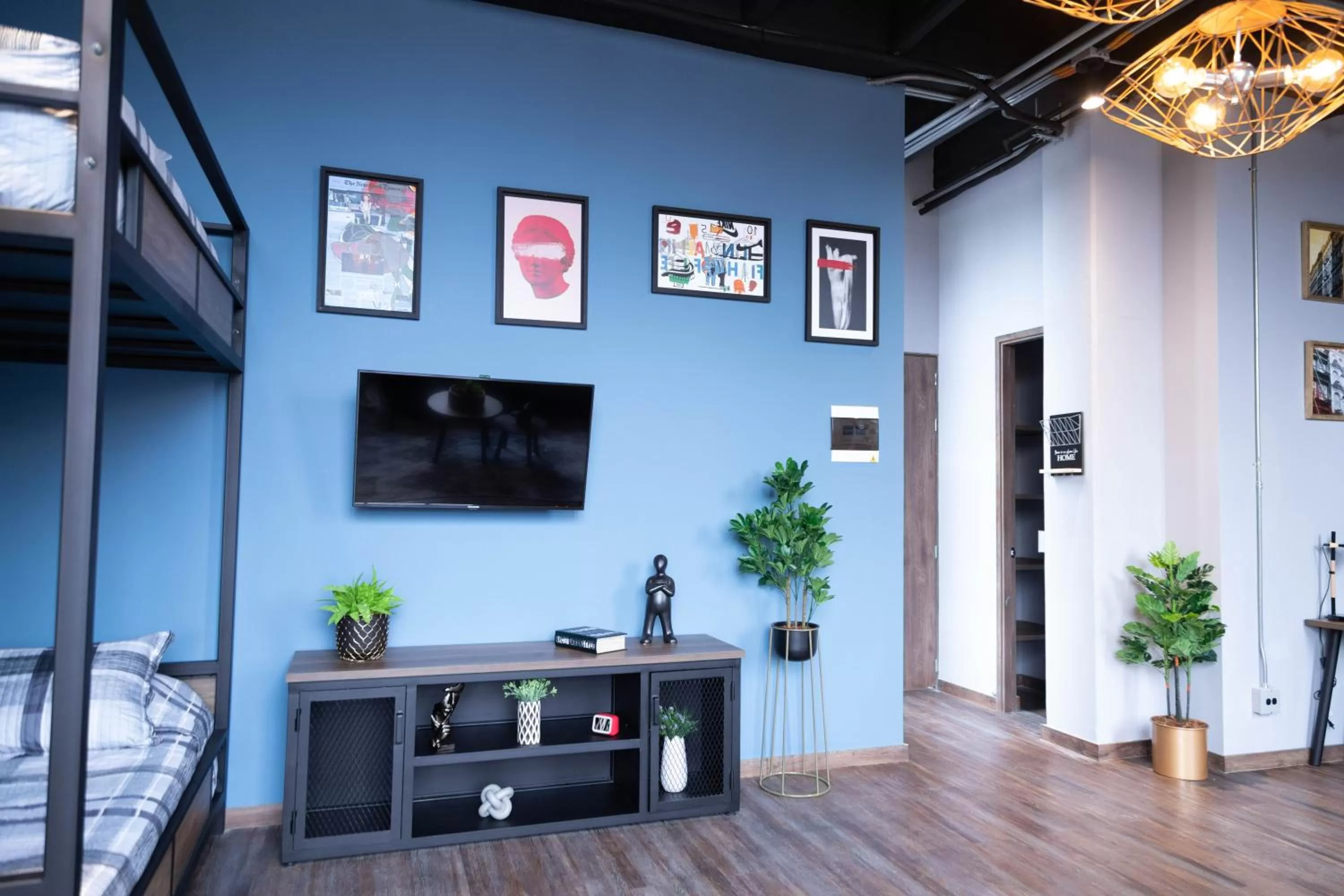 TV and multimedia in Royal Living Poblado