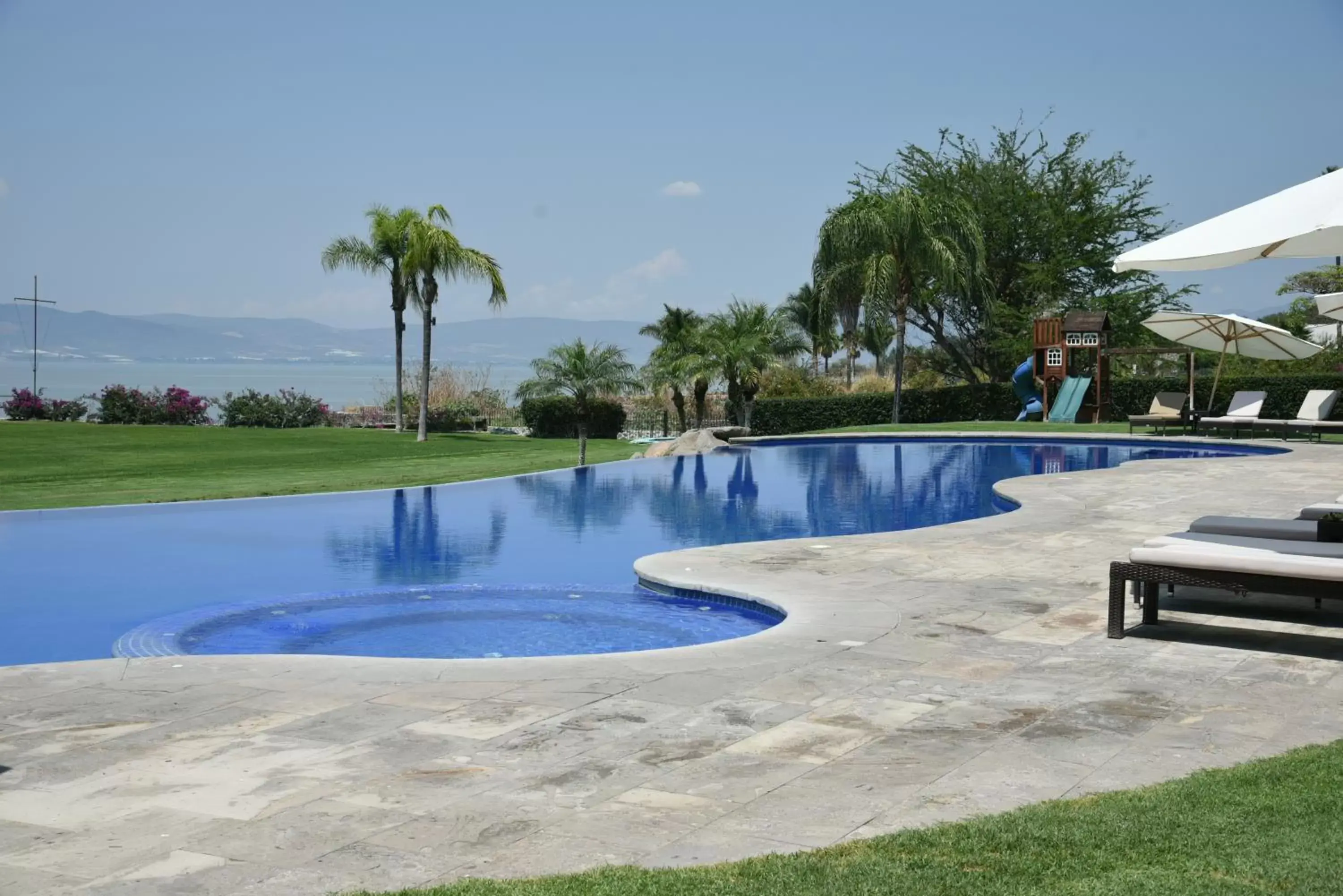 Swimming Pool in La Reserva Chapala