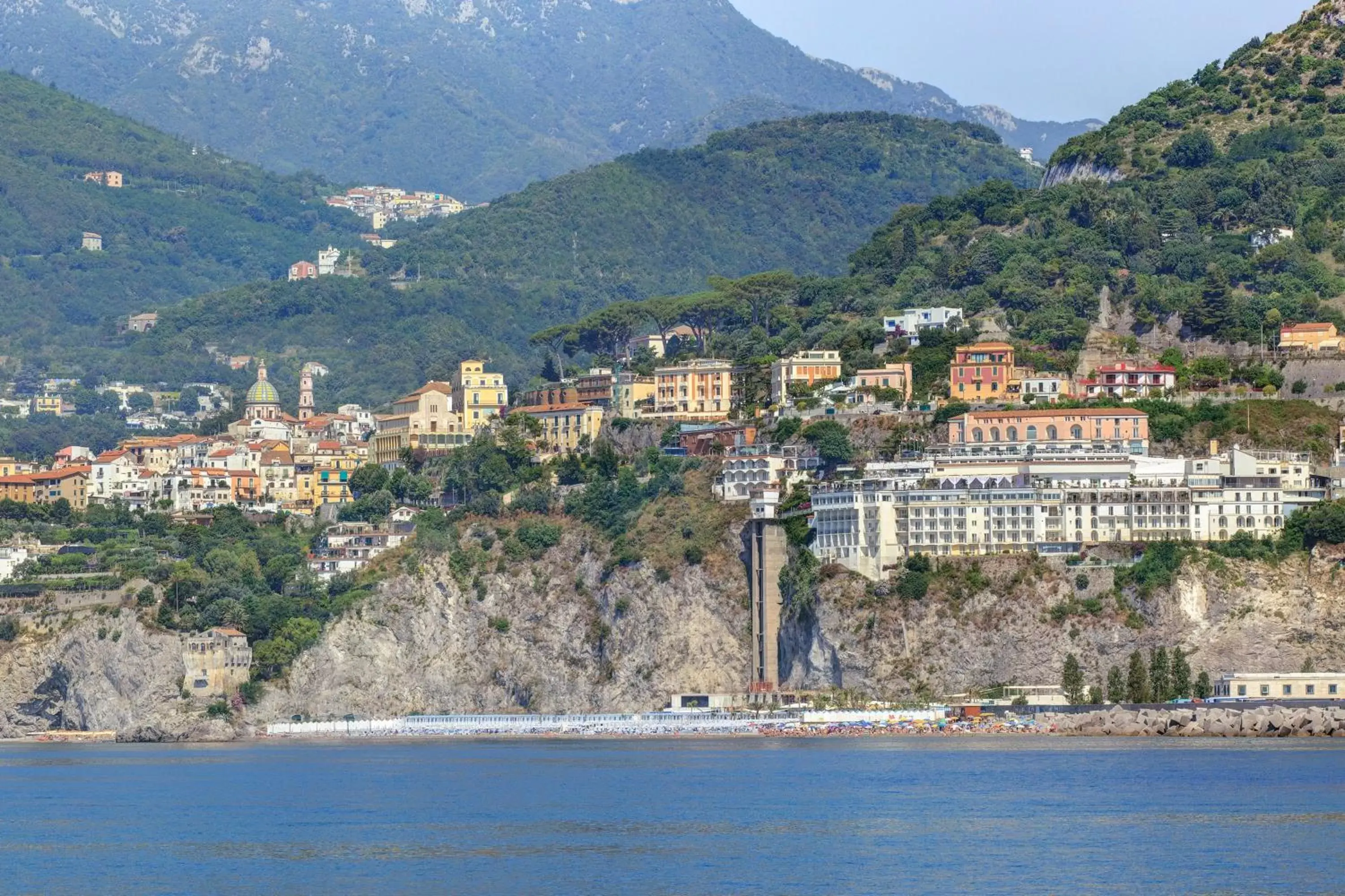 Facade/entrance in Lloyd's Baia Hotel Facade/entrance in Lloyd's Baia Hotel