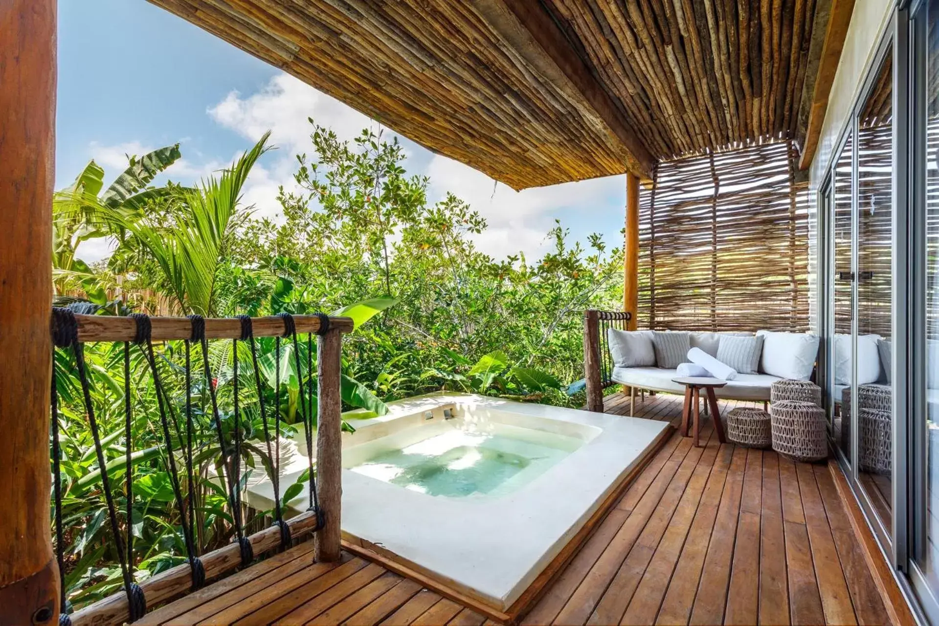 Balcony/Terrace, Swimming Pool in Hotel Shibari - Restaurant & Cenote Club