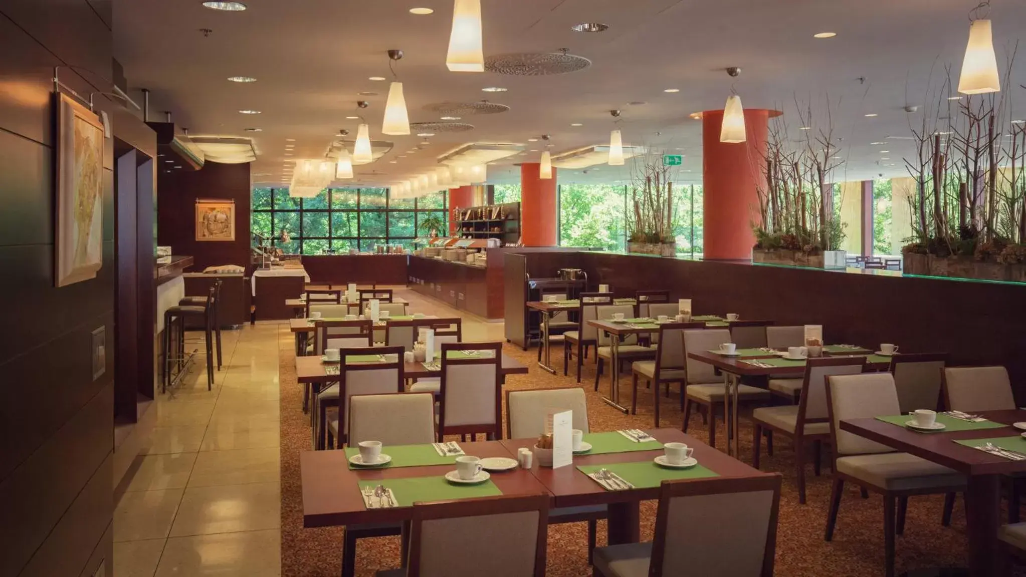 Restaurant/Places to Eat in Crowne Plaza Bratislava, an IHG Hotel