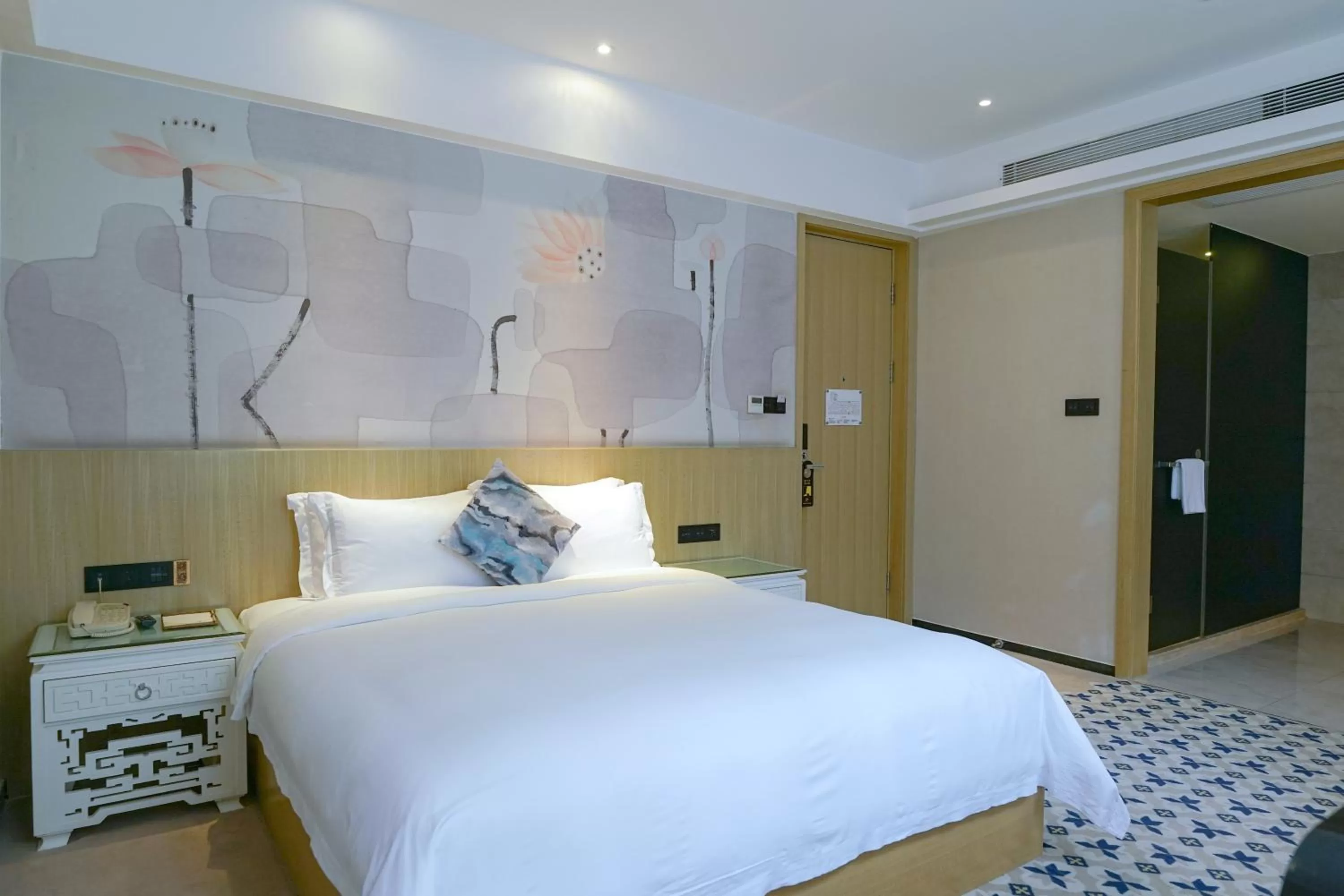 Bed in Paco Hotel Tiyuxilu Metro Guangzhou-Free Shuttle Bus fir Canton Fair