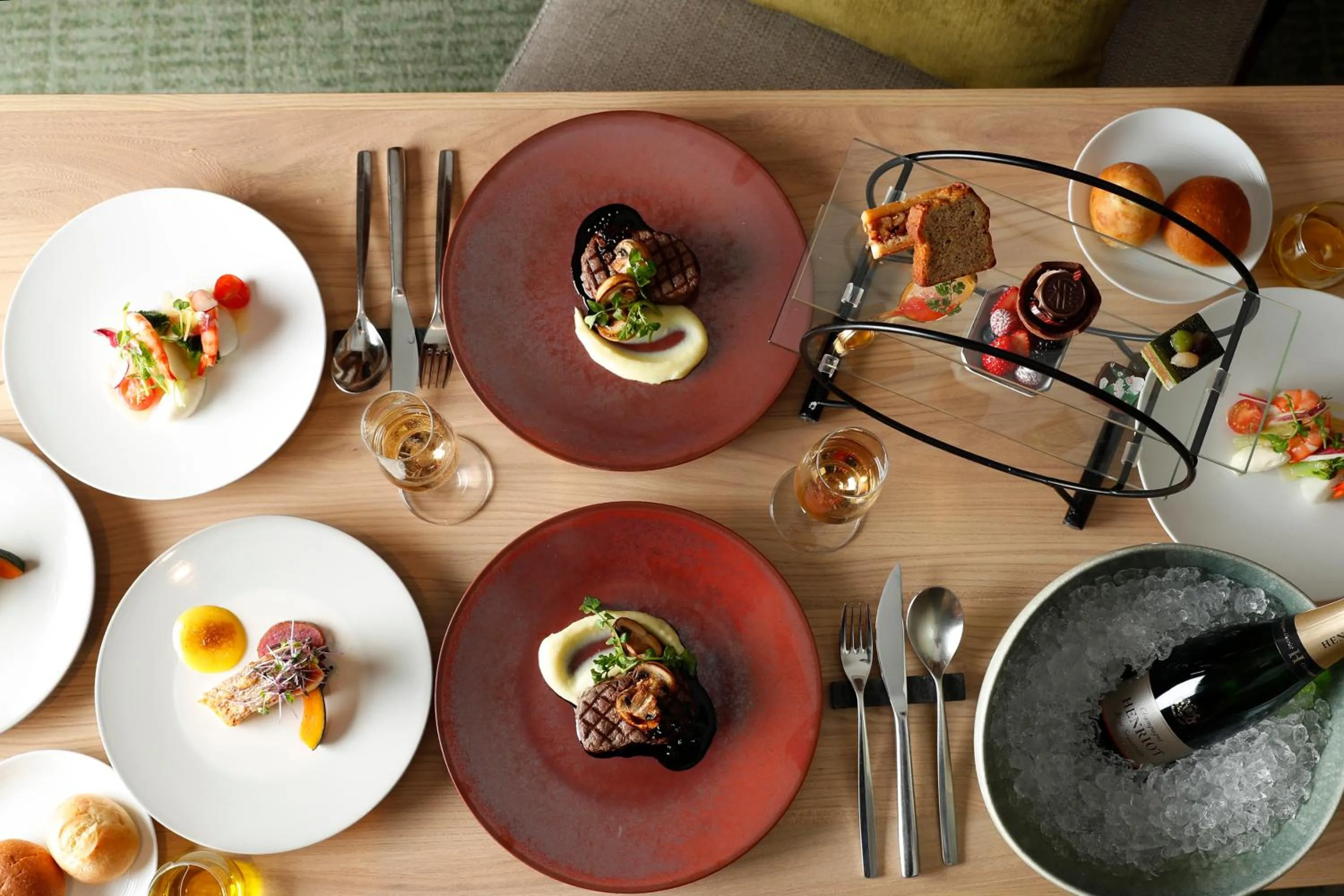 Food and drinks in Hotel Gajoen Tokyo