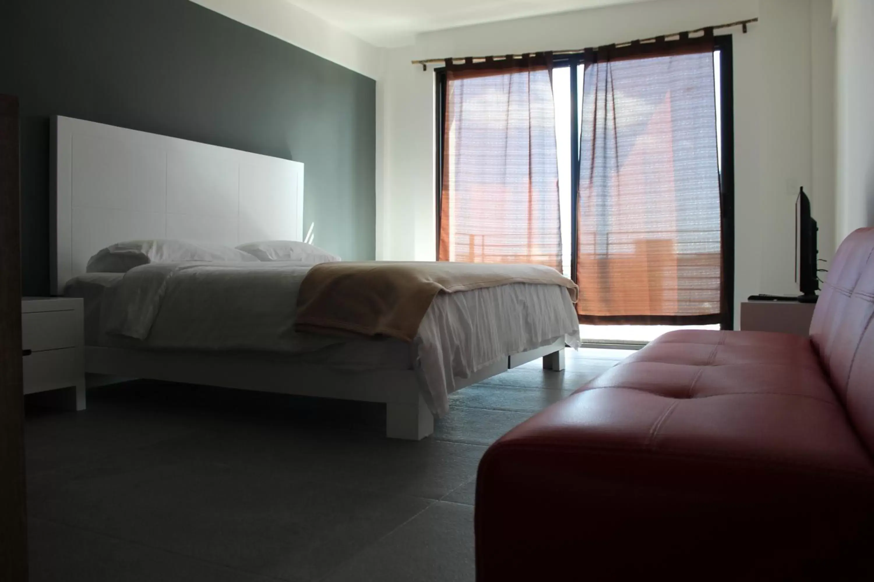 Photo of the whole room, Bed in Studio 30 Condhotel by Nah Hotels