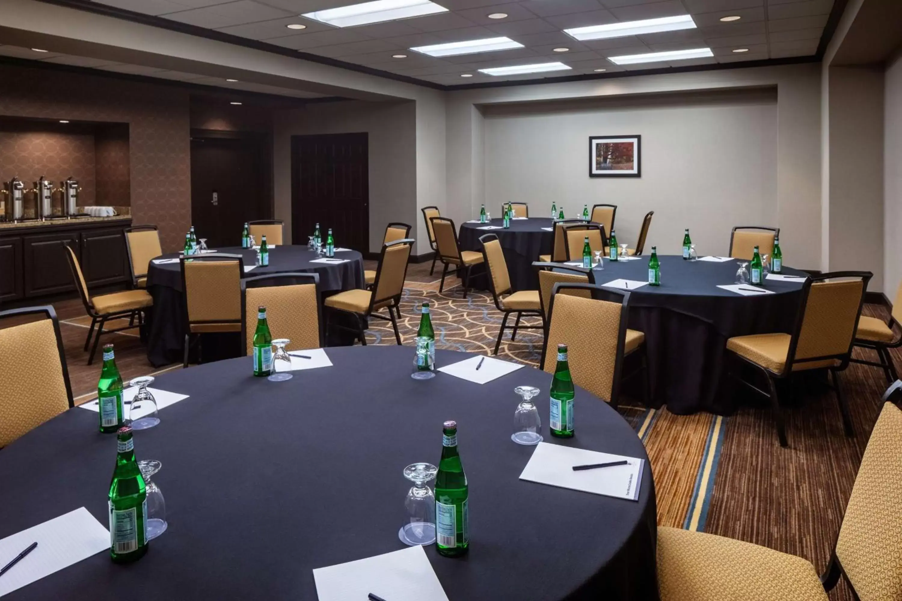 Meeting/conference room, Restaurant/Places to Eat in DoubleTree by Hilton Silver Spring Washington DC North