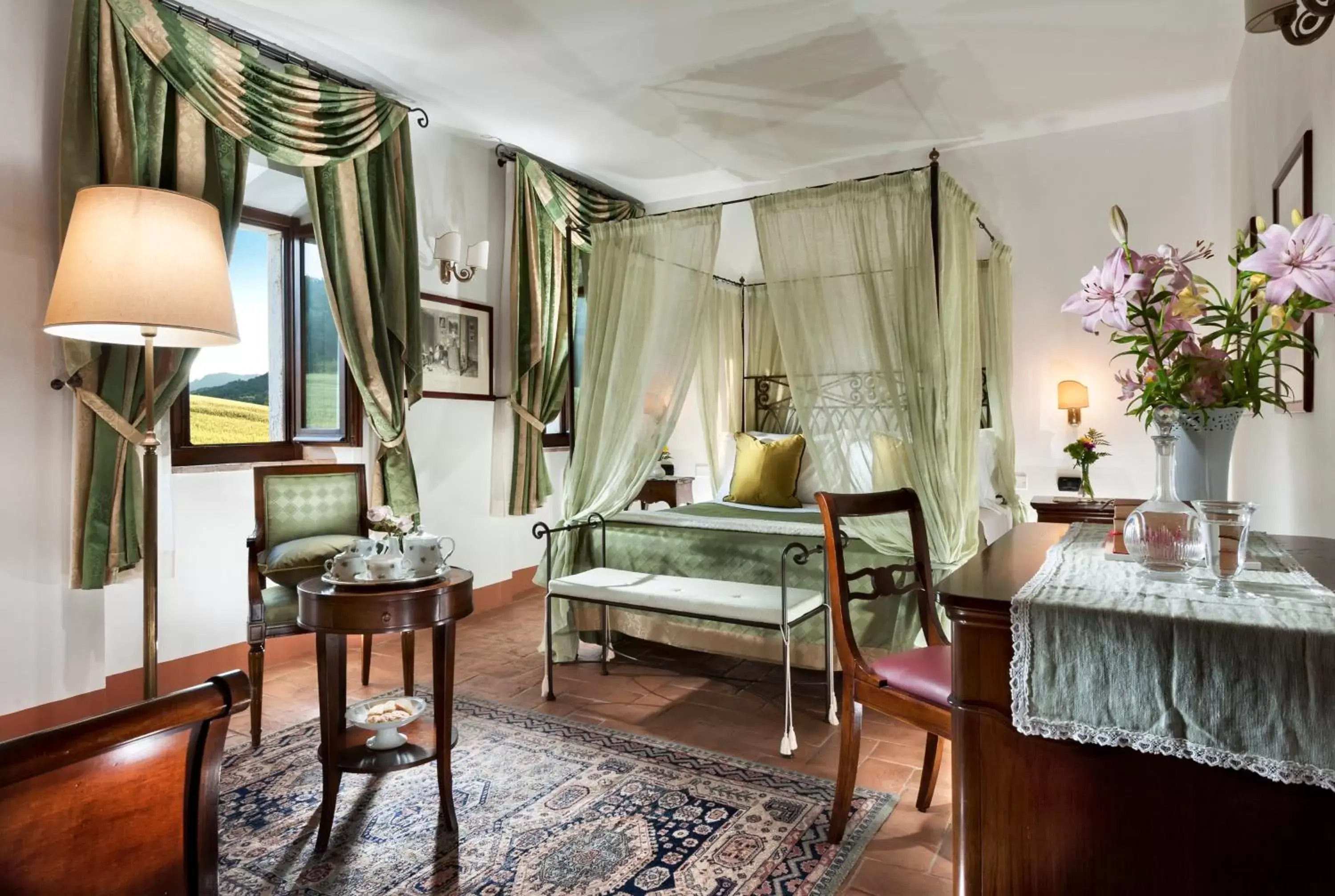 Bed, Seating Area in Relais Osteria Dell'Orcia