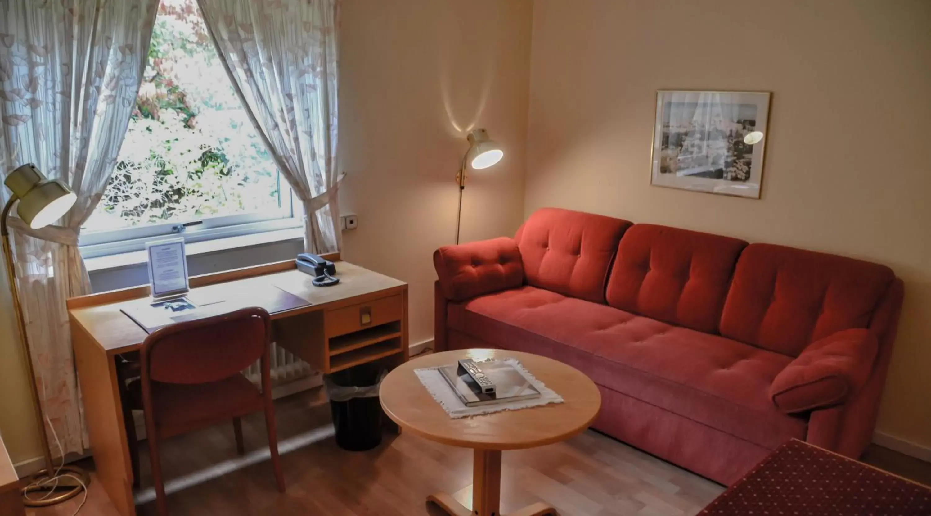 Photo of the whole room, Seating Area in Hotel Örgryte