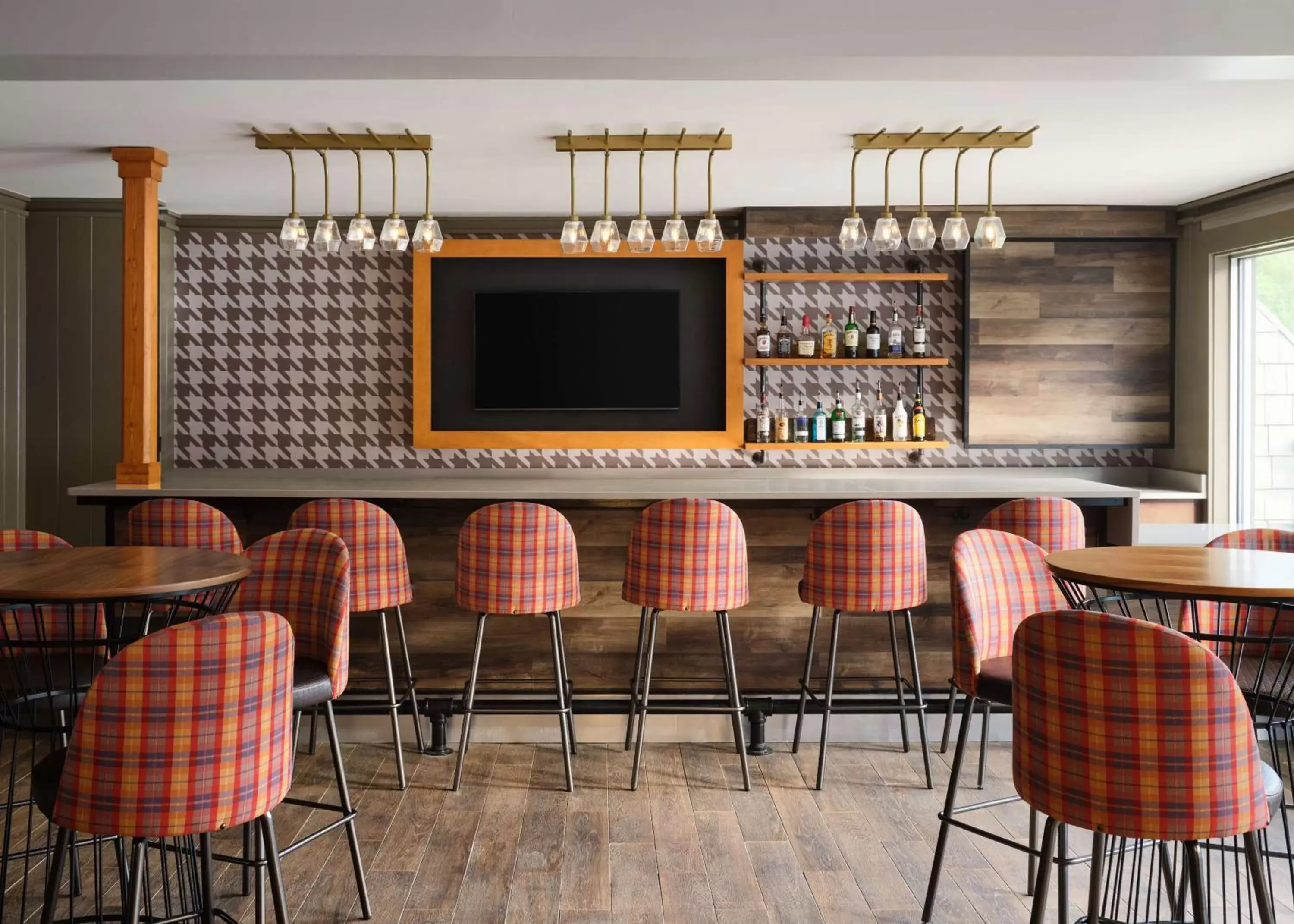 Lounge or bar, Lounge/Bar in Killington Mountain Lodge, Tapestry Collection by Hilton