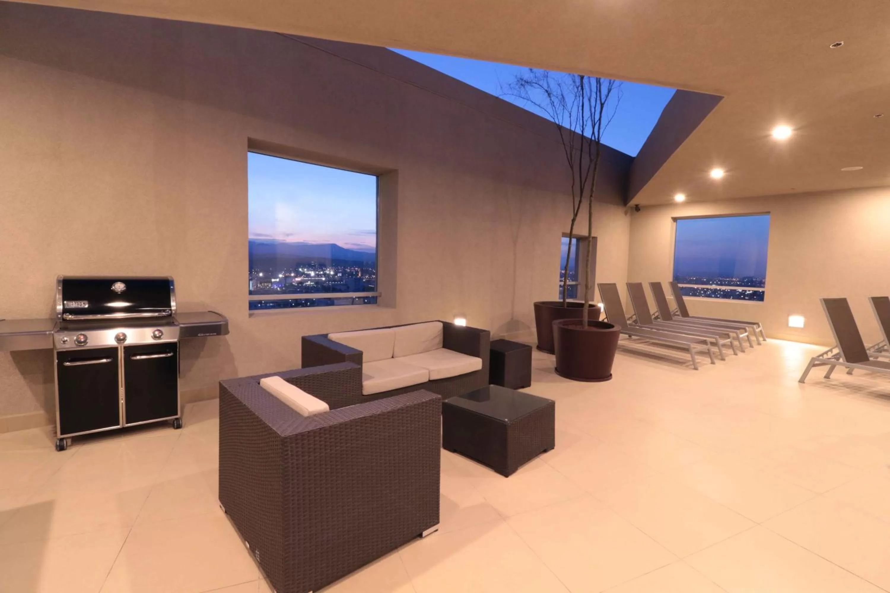 Swimming pool in Staybridge Suites San Luis Potosi by IHG