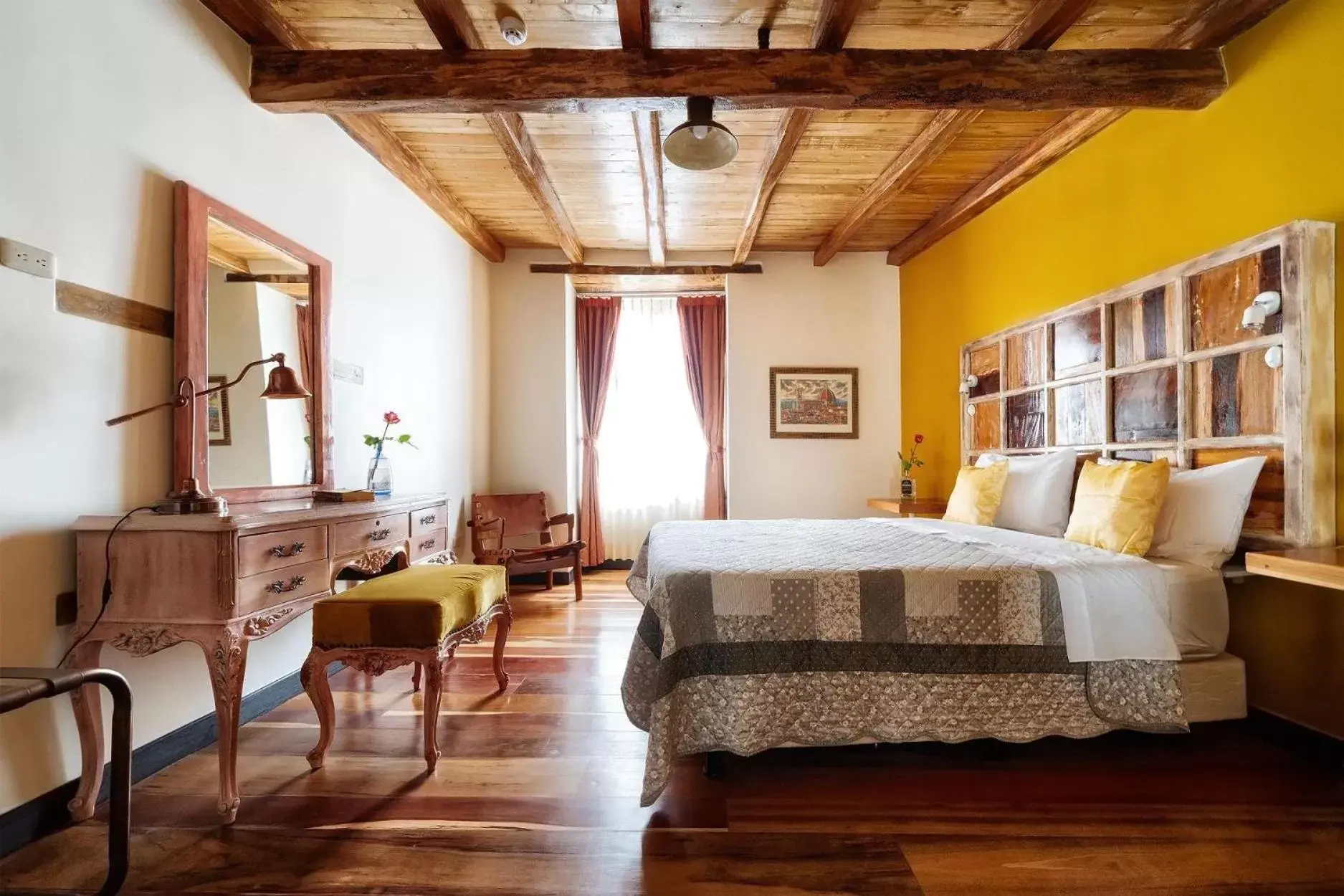 Bedroom in Old Town Quito Suites, Apartments & Boutique Hotel