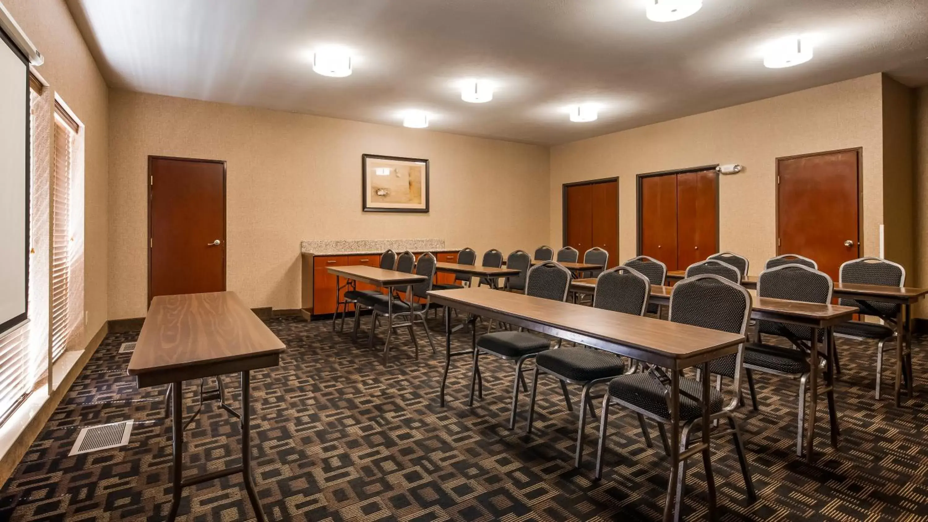 Meeting/conference room in Best Western Plus Prairie Inn