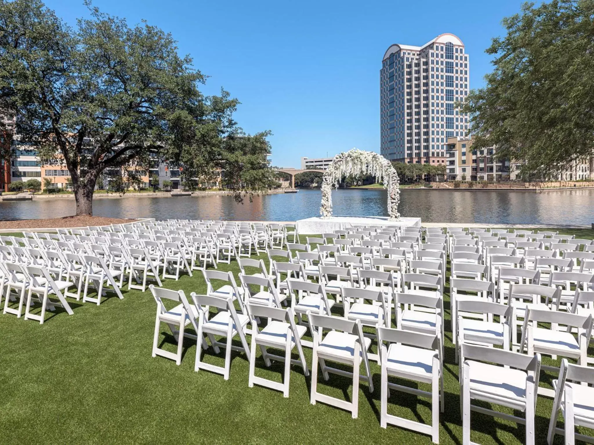 Property building in Omni Las Colinas Hotel Property building in Omni Las Colinas Hotel