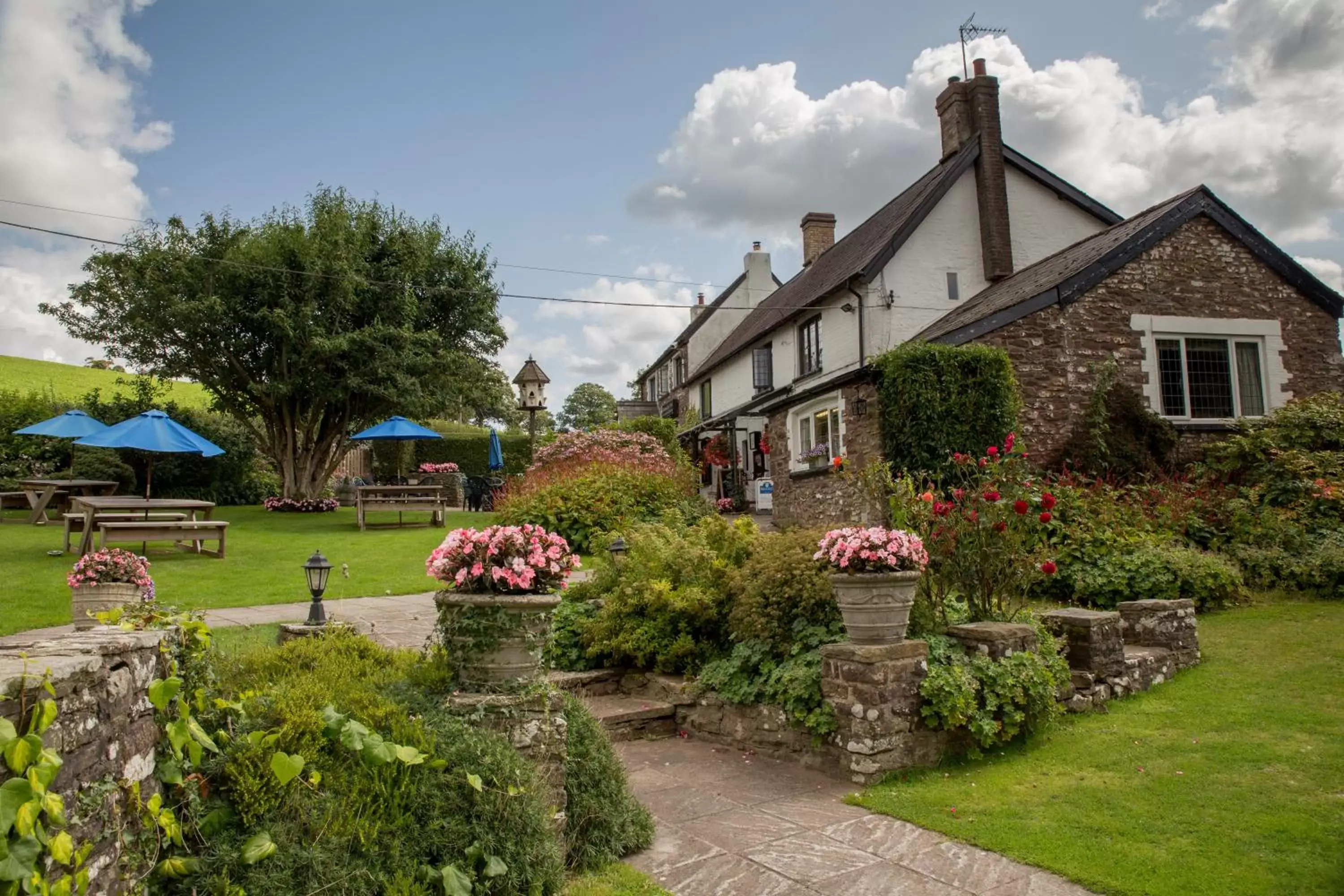 Property building, Garden in The Greyhound Inn and Hotel