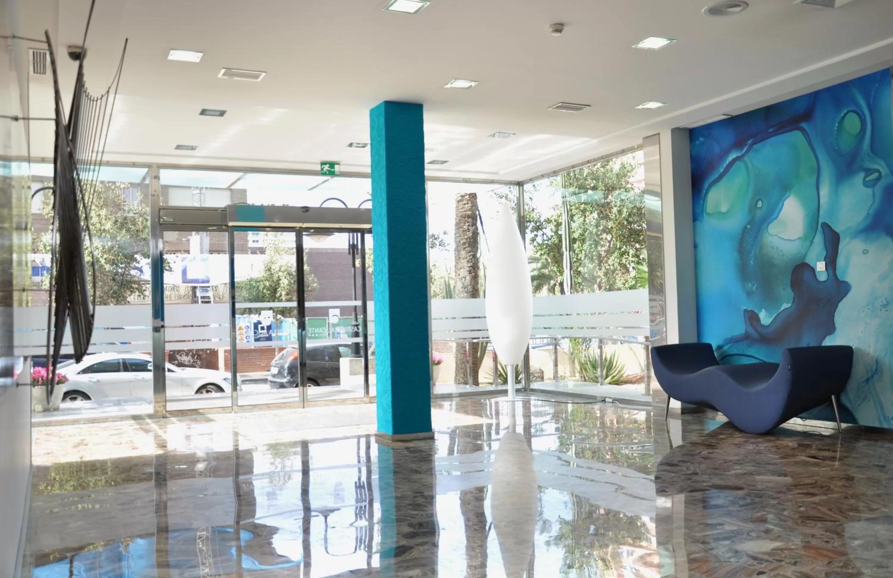 Lobby or reception in Hotel Castilla Alicante