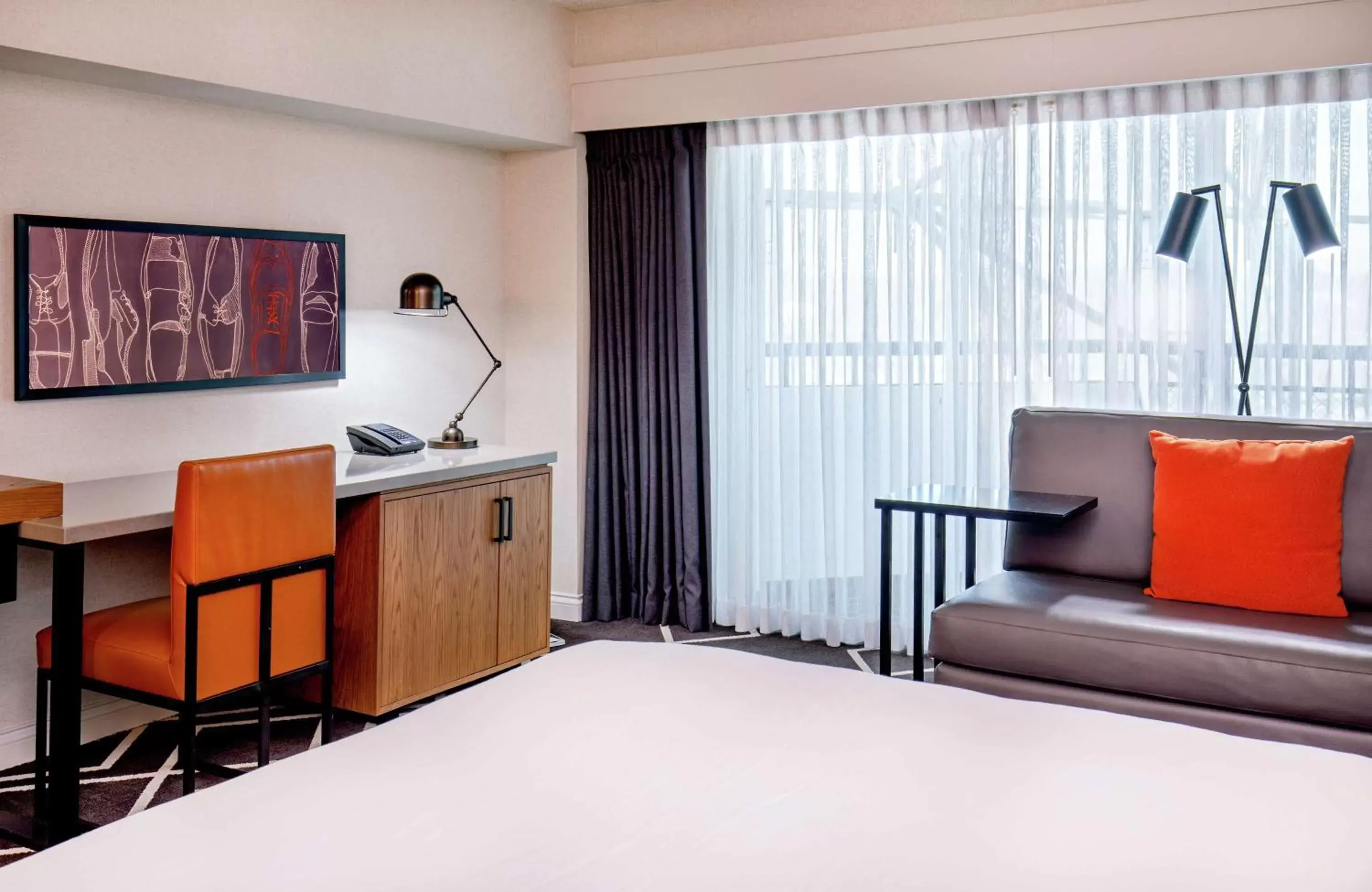 Bedroom, TV/Entertainment Center in Hilton Boston-Woburn