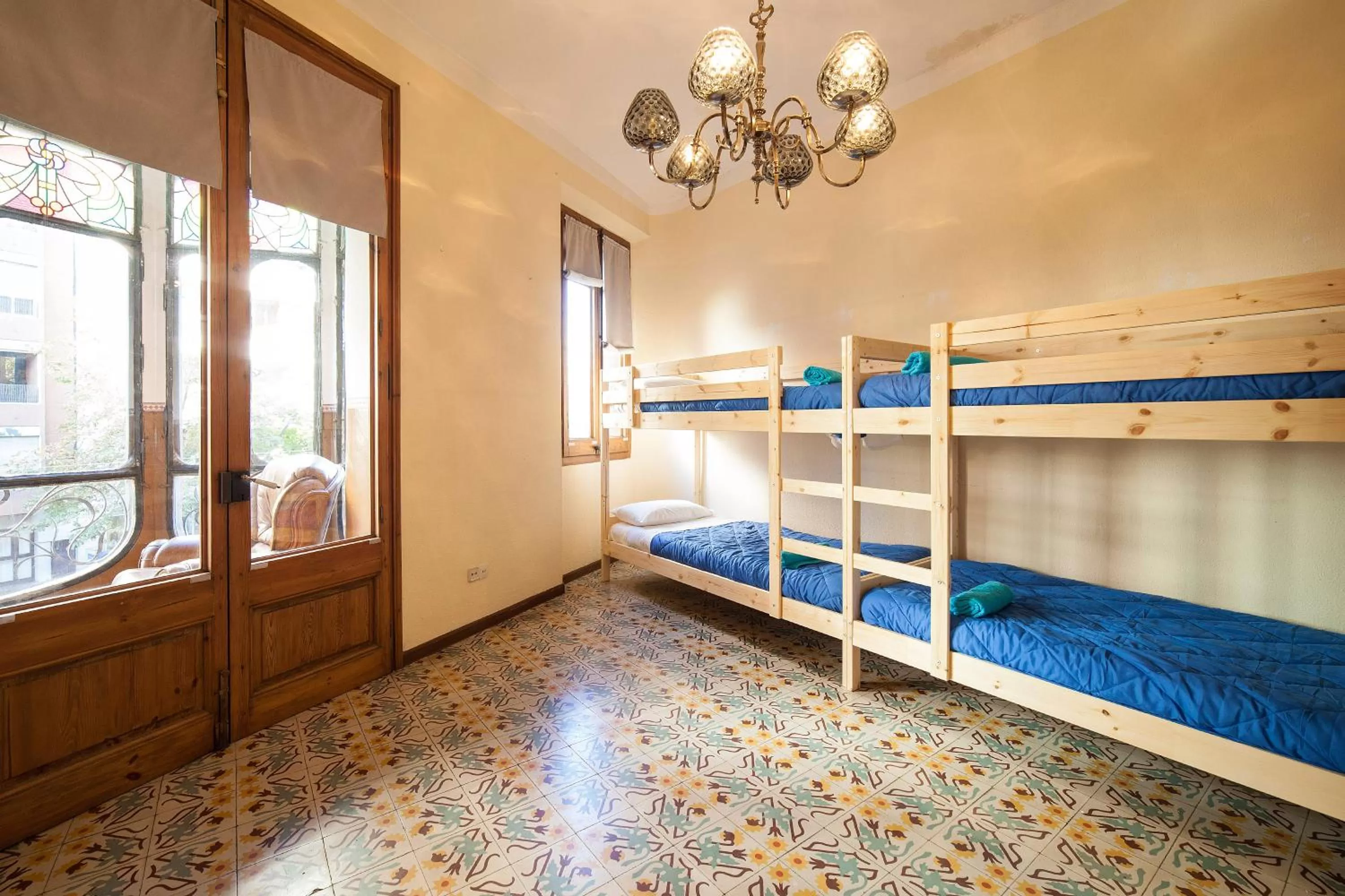 bunk bed, Bed in Bed in Girona