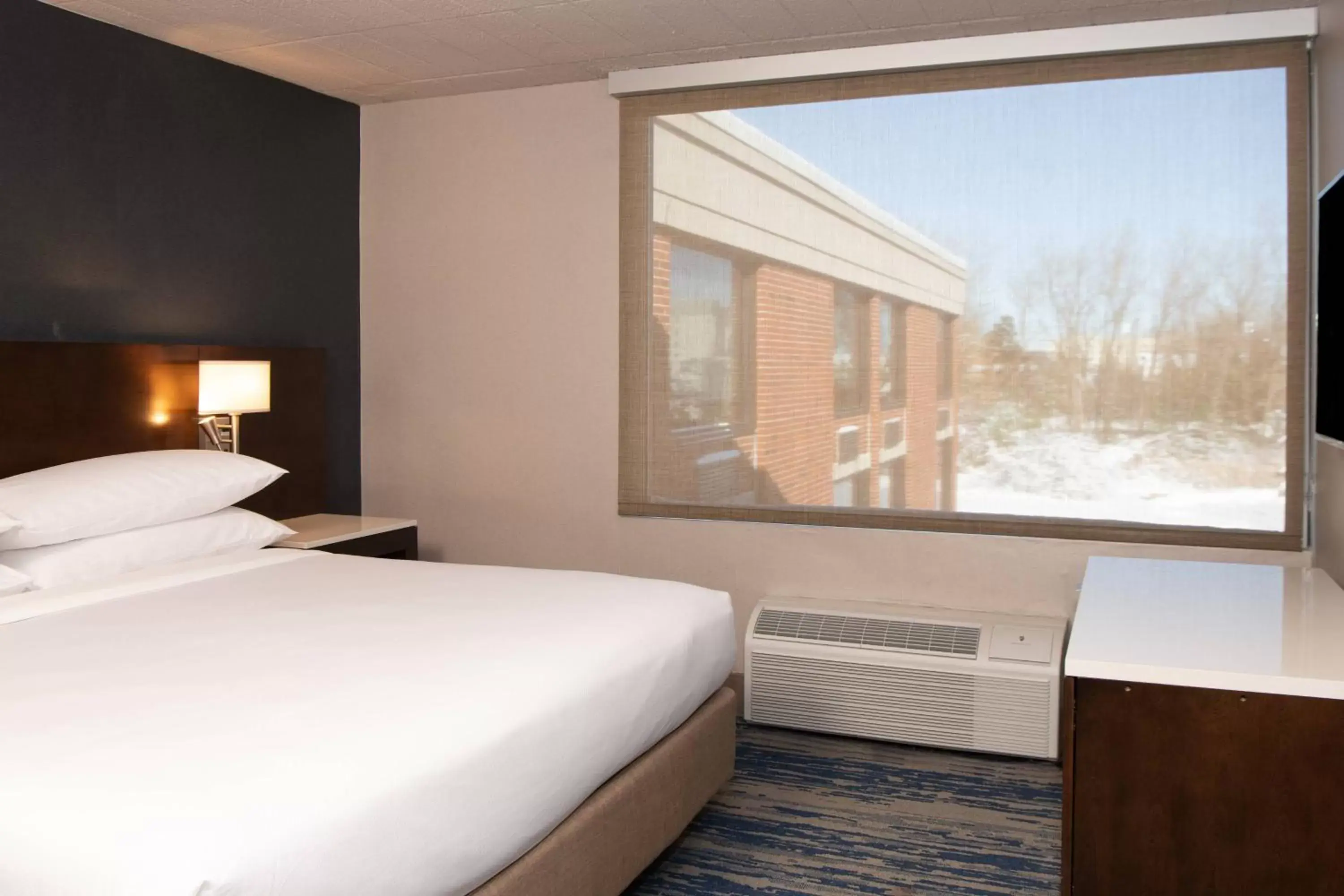 Bedroom, Bed in Delta Hotels by Marriott Detroit Metro Airport