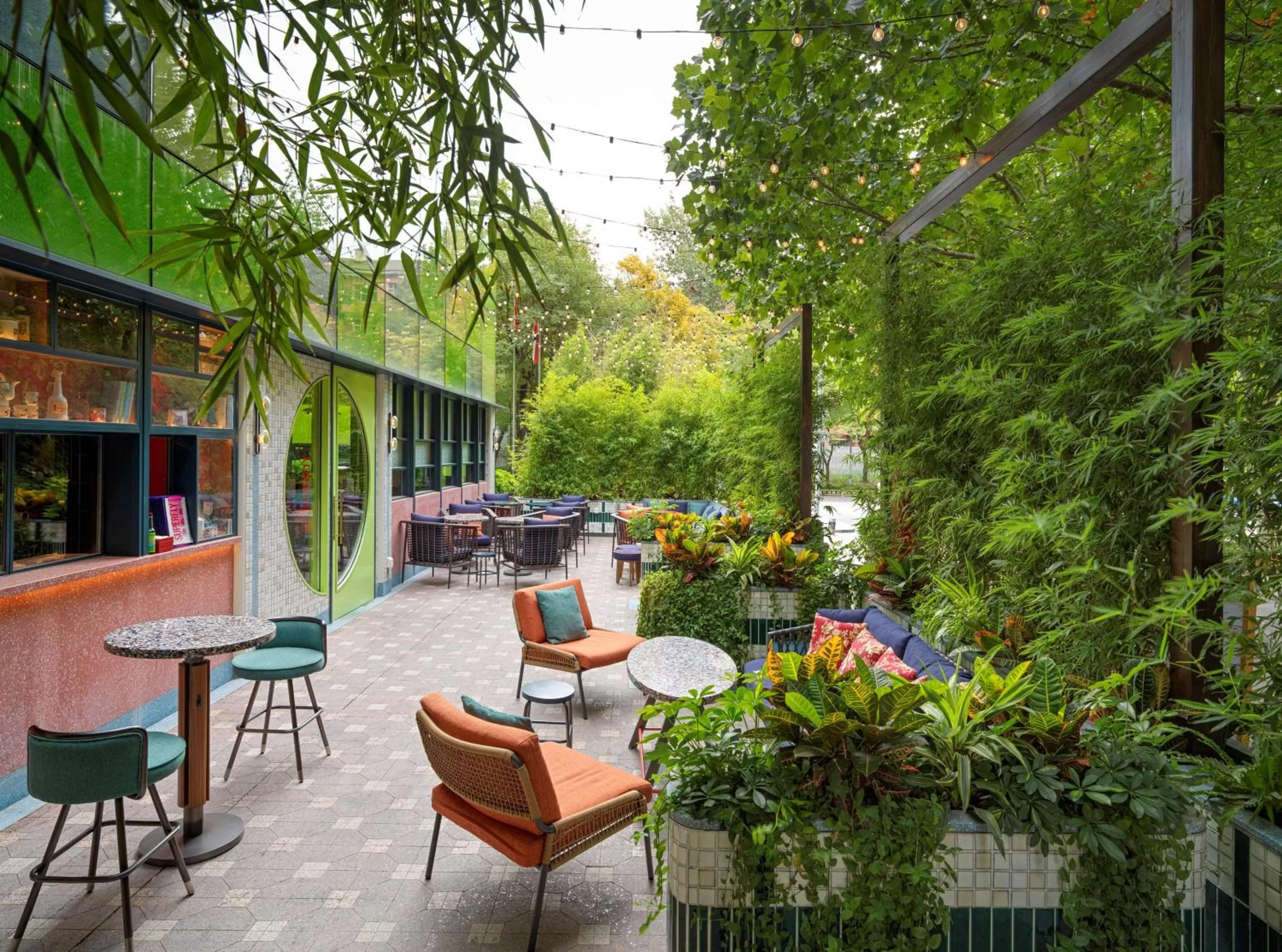 Restaurant/places to eat in The Opposite House