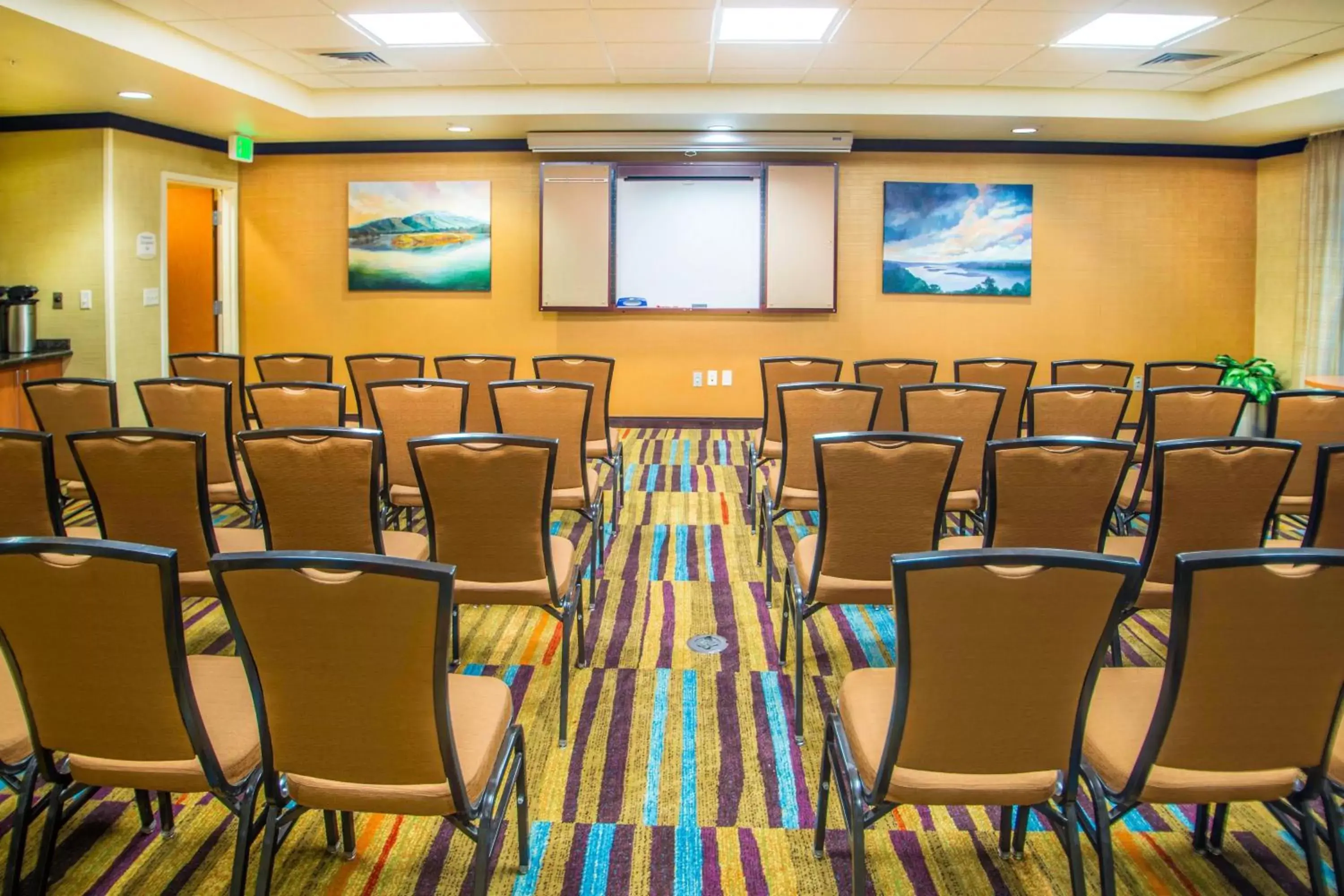 Meeting/conference room in Fairfield Inn & Suites Burley