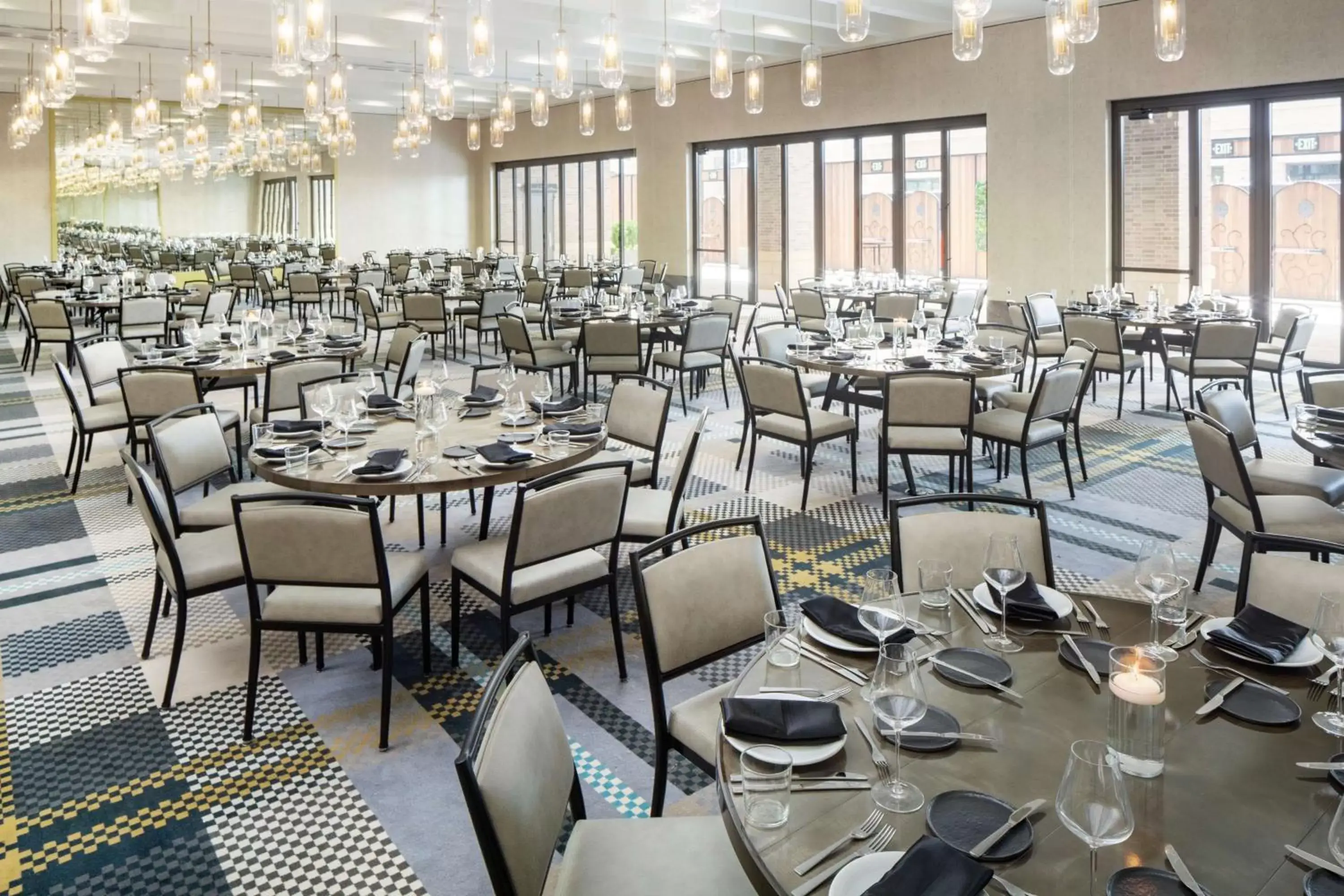 Meeting/conference room, Restaurant/Places to Eat in Canopy By Hilton Charlotte SouthPark