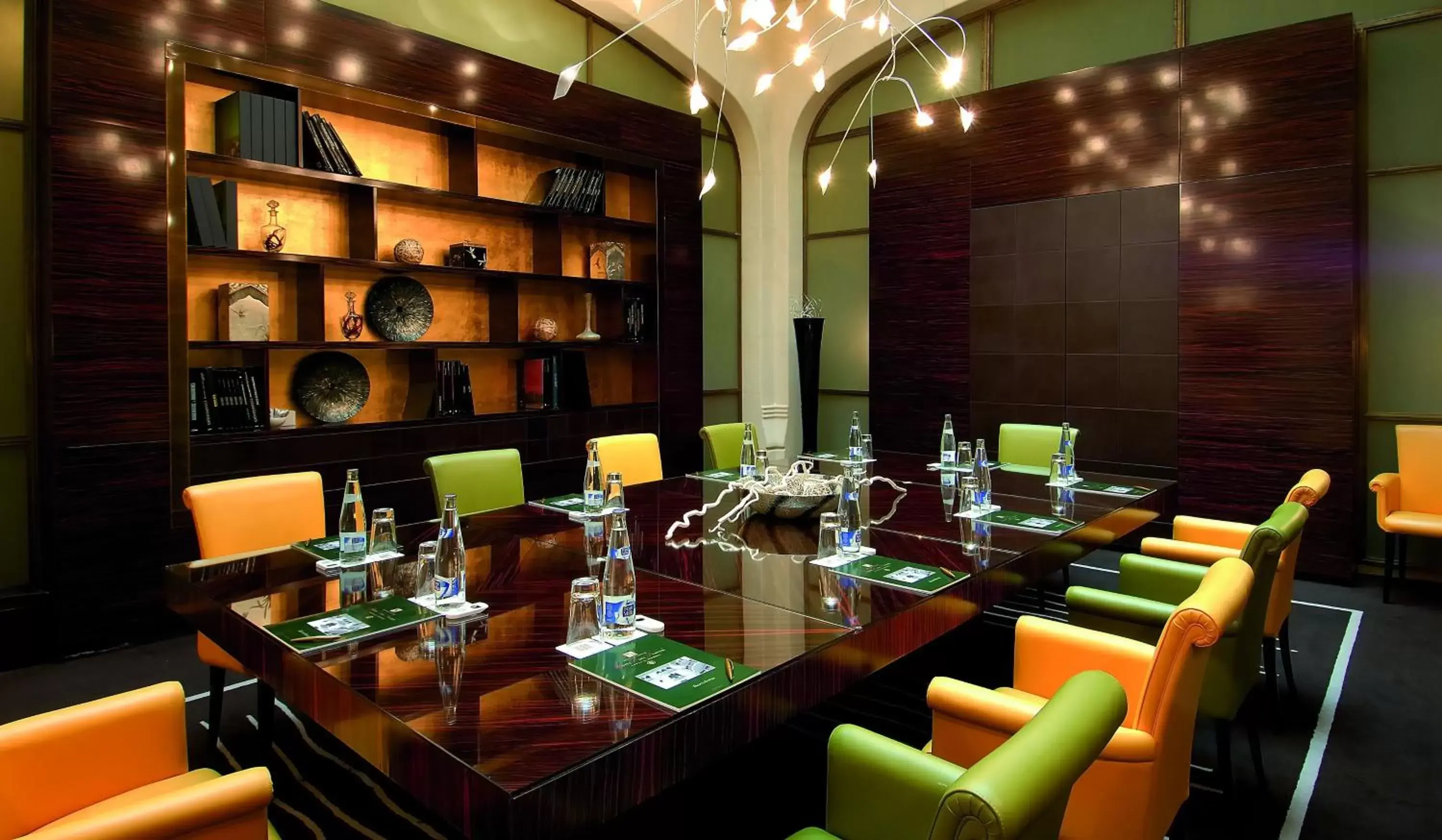 Business facilities, Restaurant/Places to Eat in Hotel Casa Fuster G.L Monumento