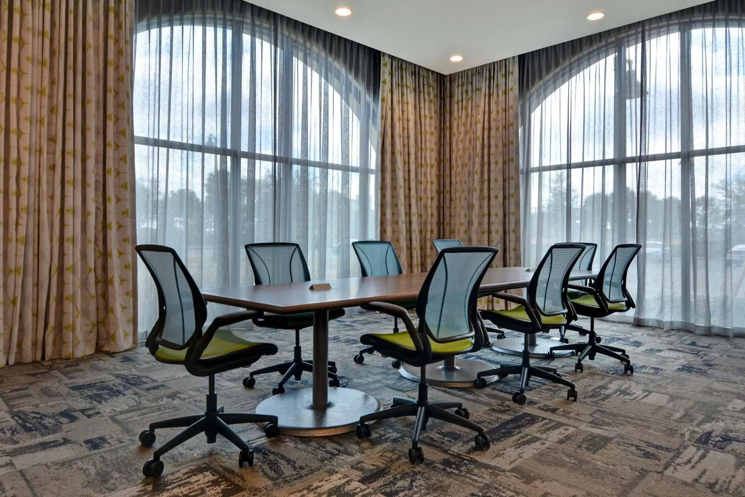 Meeting/conference room, Seating Area in Home2 Suites By Hilton Orlando Flamingo Crossings, FL