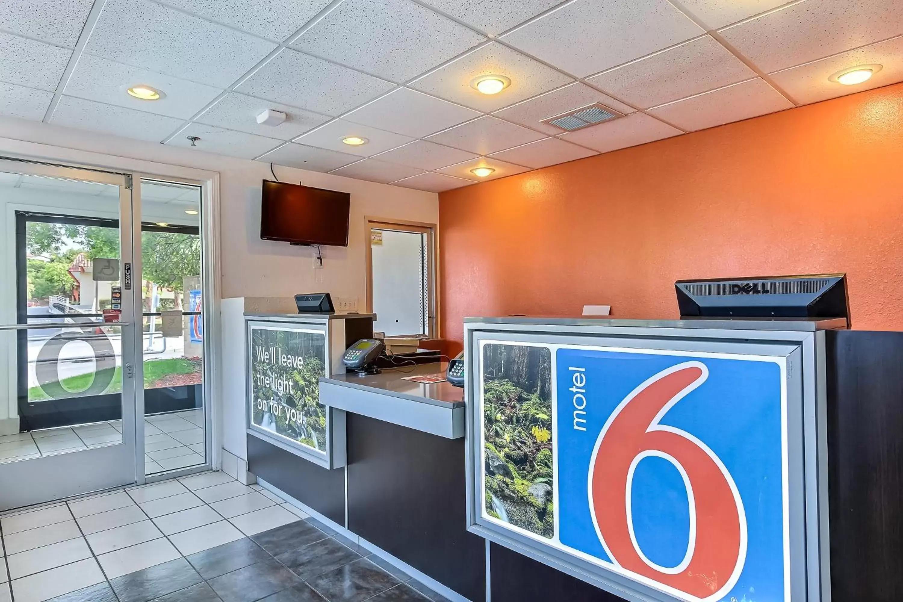 Lobby or reception, Lobby/Reception in Motel 6-Pinole, CA