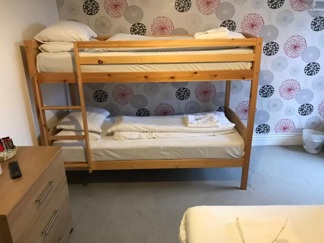 bunk bed, Bed in The Orbiston