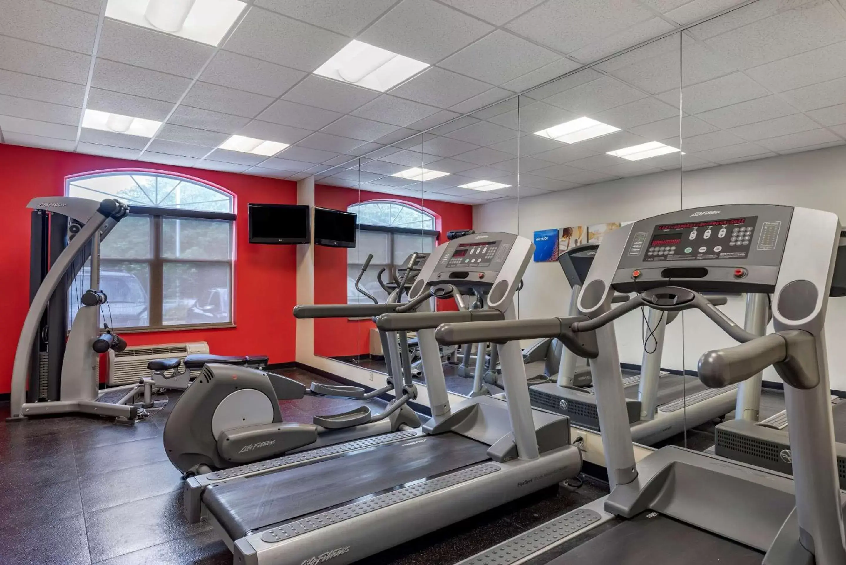 Fitness centre/facilities, Fitness Center/Facilities in Comfort Inn & Suites Virginia Beach-Norfolk Airport