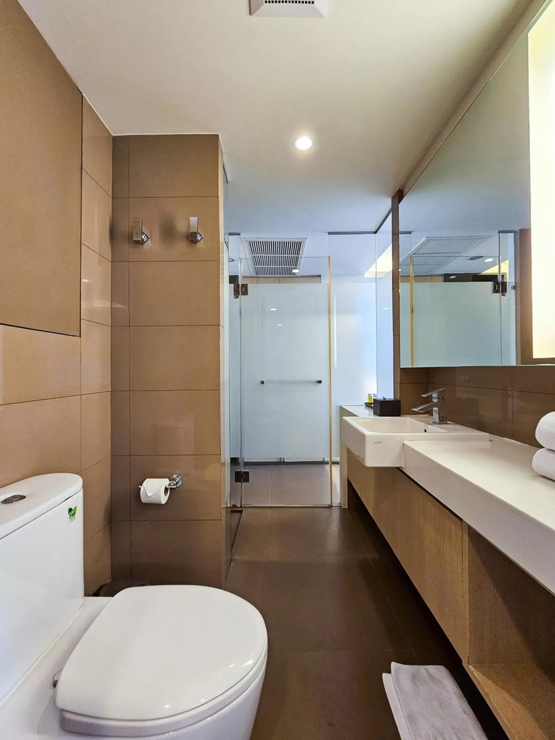 Bathroom in The Idle Hotel and Residence - SHA Plus Certified