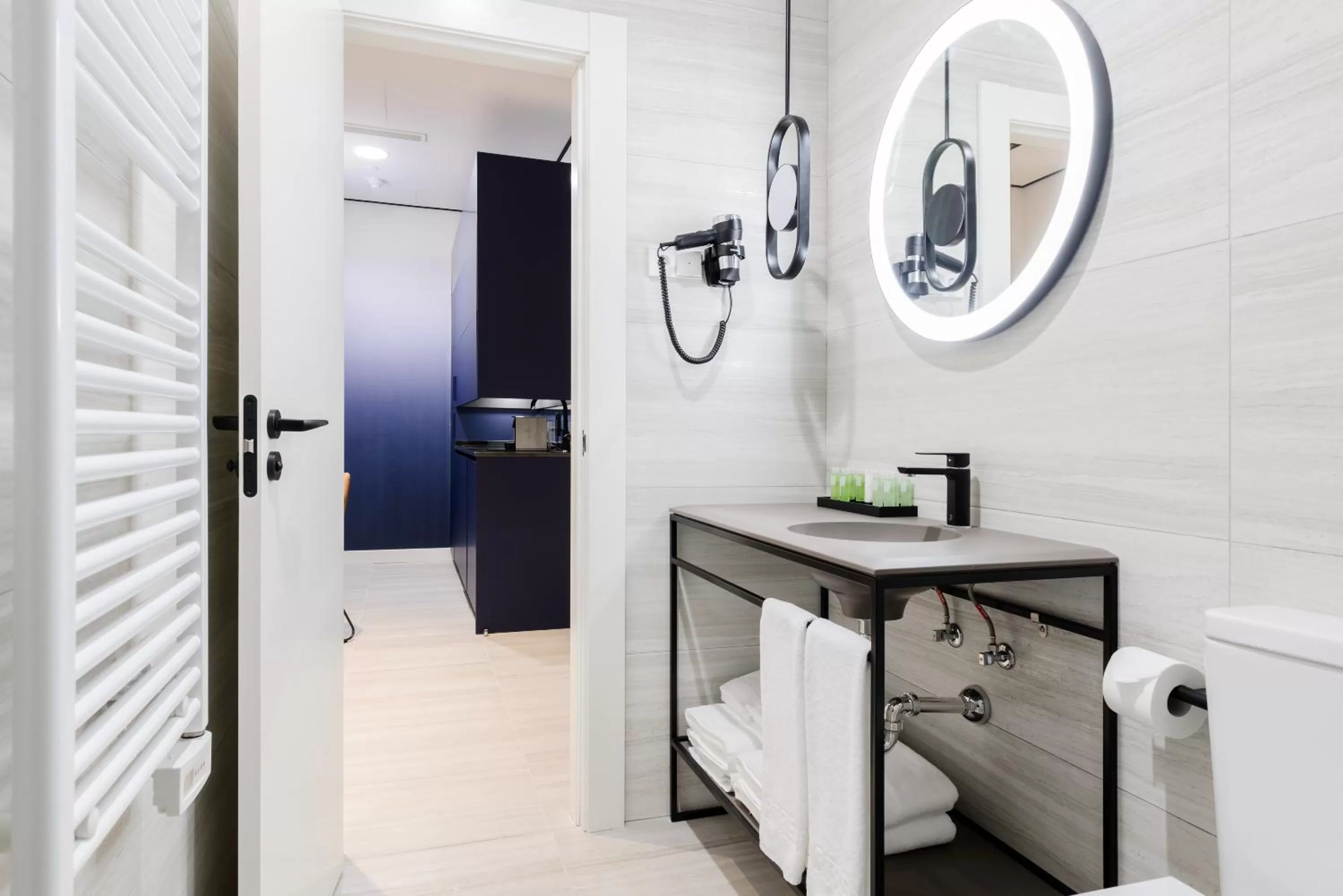 Bathroom in Smartrental Collection Gran Vía Centric