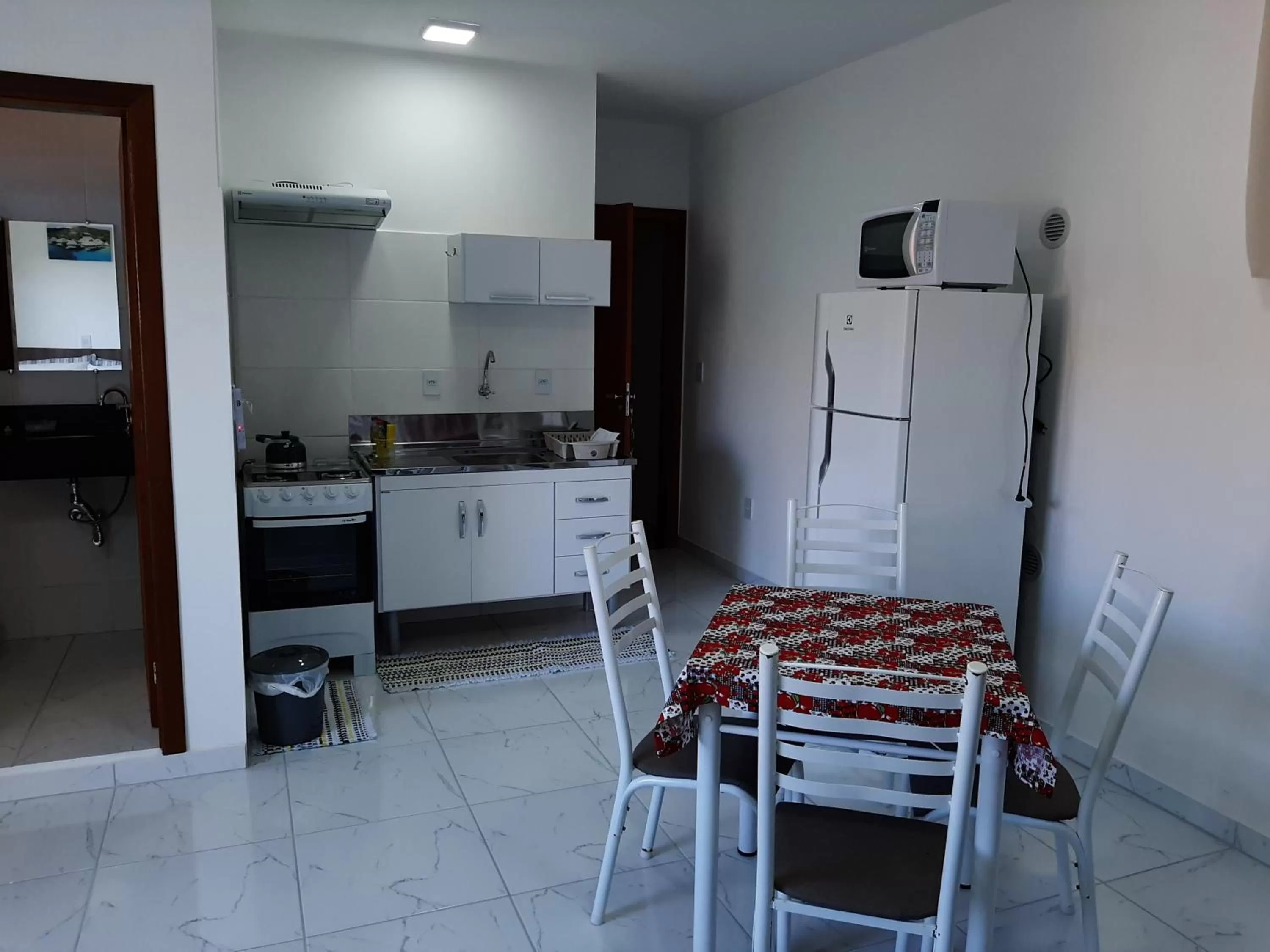 PENHAFLAT, STUDIO COMPLÉTO, C GARAGEM , A 700 m do parque e 120 m da praia