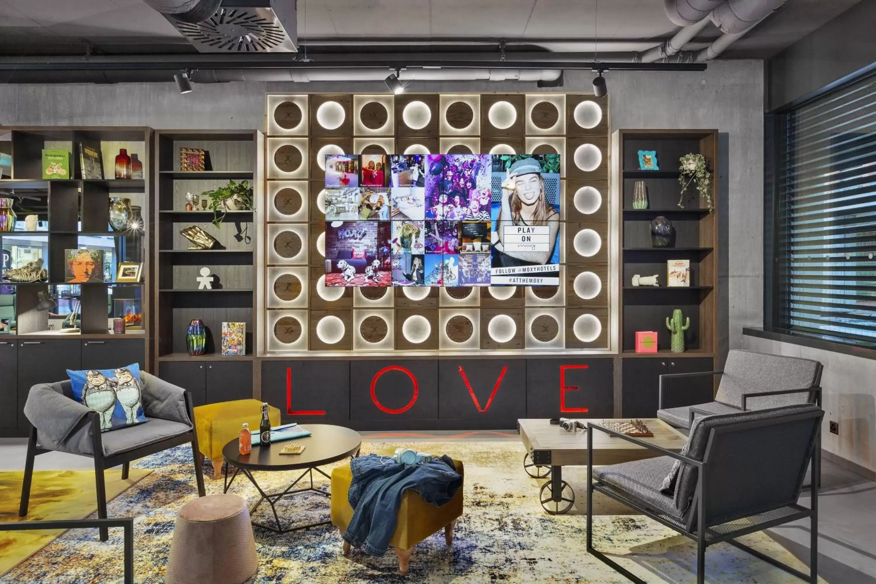 Living room in Moxy Lausanne City