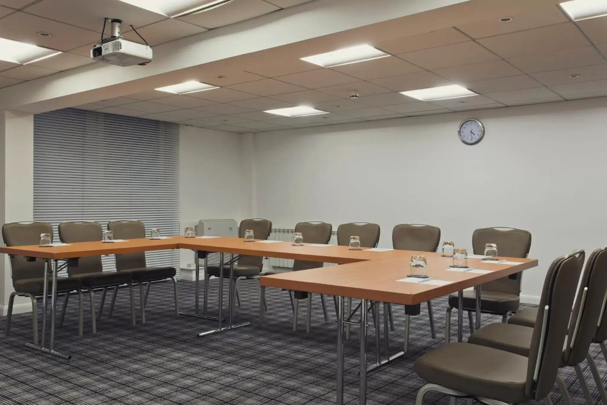 Meeting/conference room in Holiday Inn Newcastle Gosforth Park, an IHG Hotel