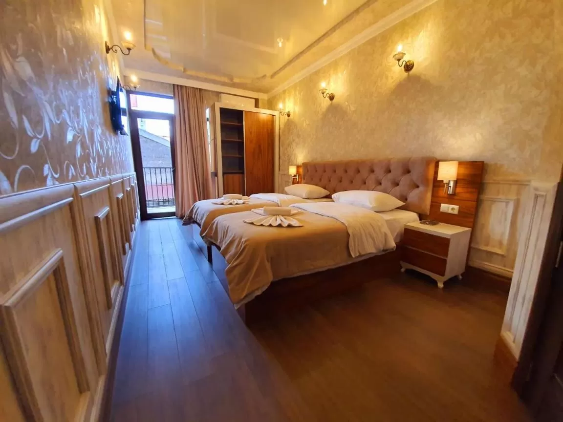 MELINI Boutique Hotel