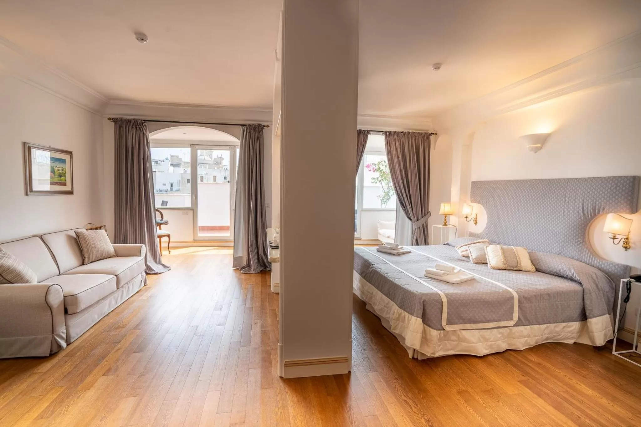 Photo of the whole room, Bed in Covo dei Saraceni