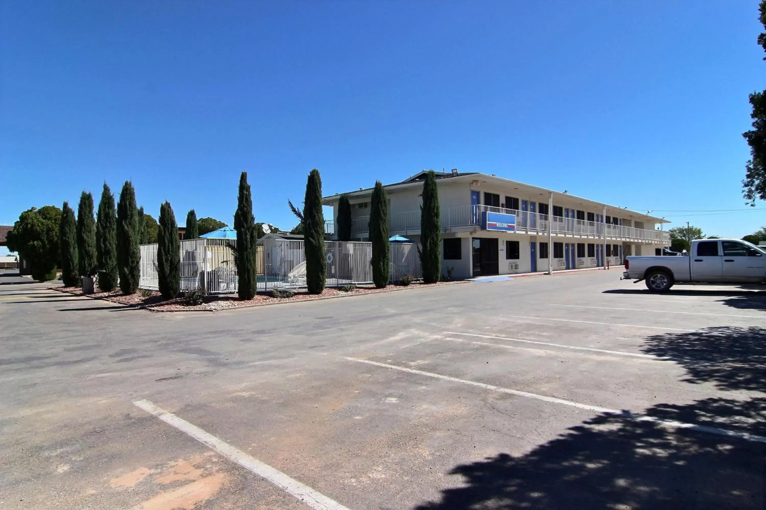 Property Building in Motel 6-Carlsbad, NM