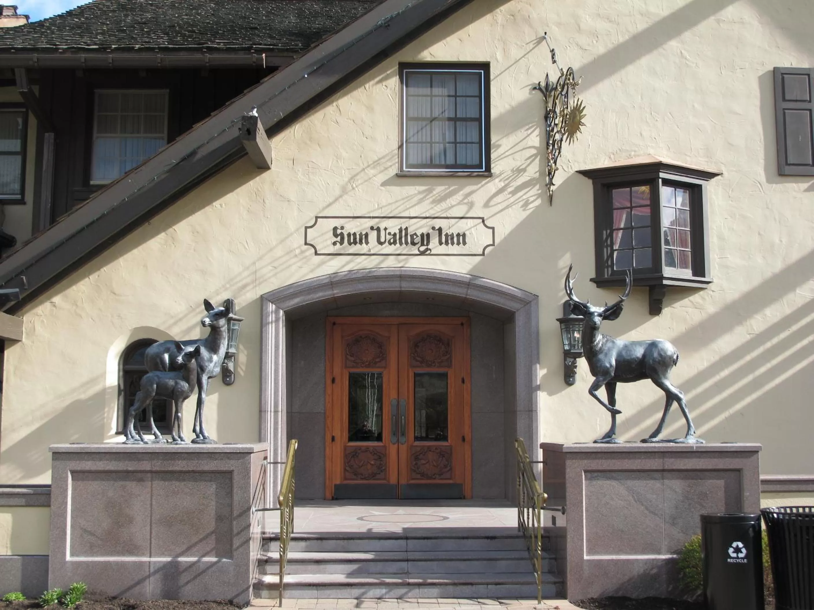 Facade/entrance in Sun Valley Resort