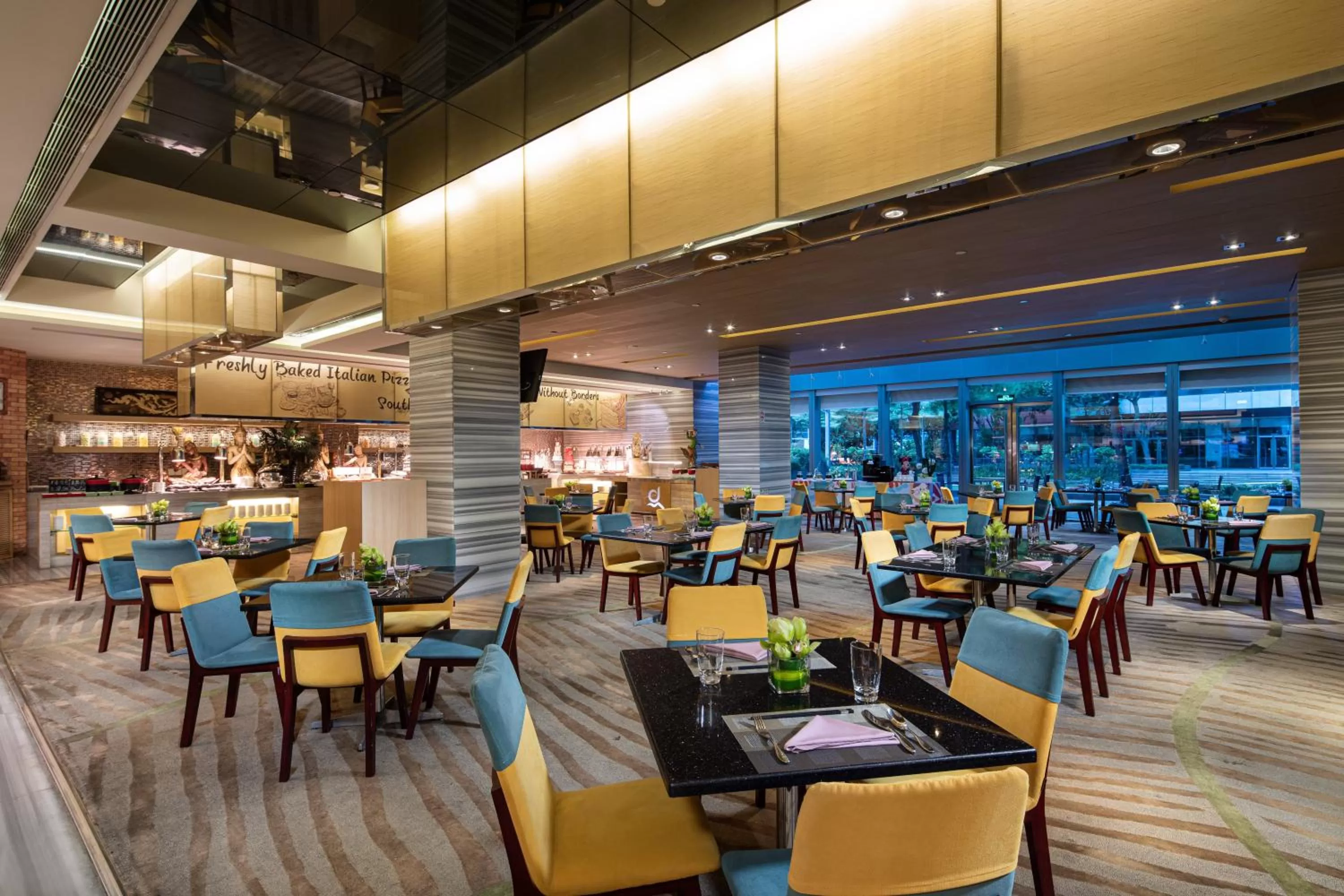 Restaurant/places to eat in Crowne Plaza Guangzhou Huadu by IHG - Free Shuttle bus between hotel to Exhibition Center During Canton Fair