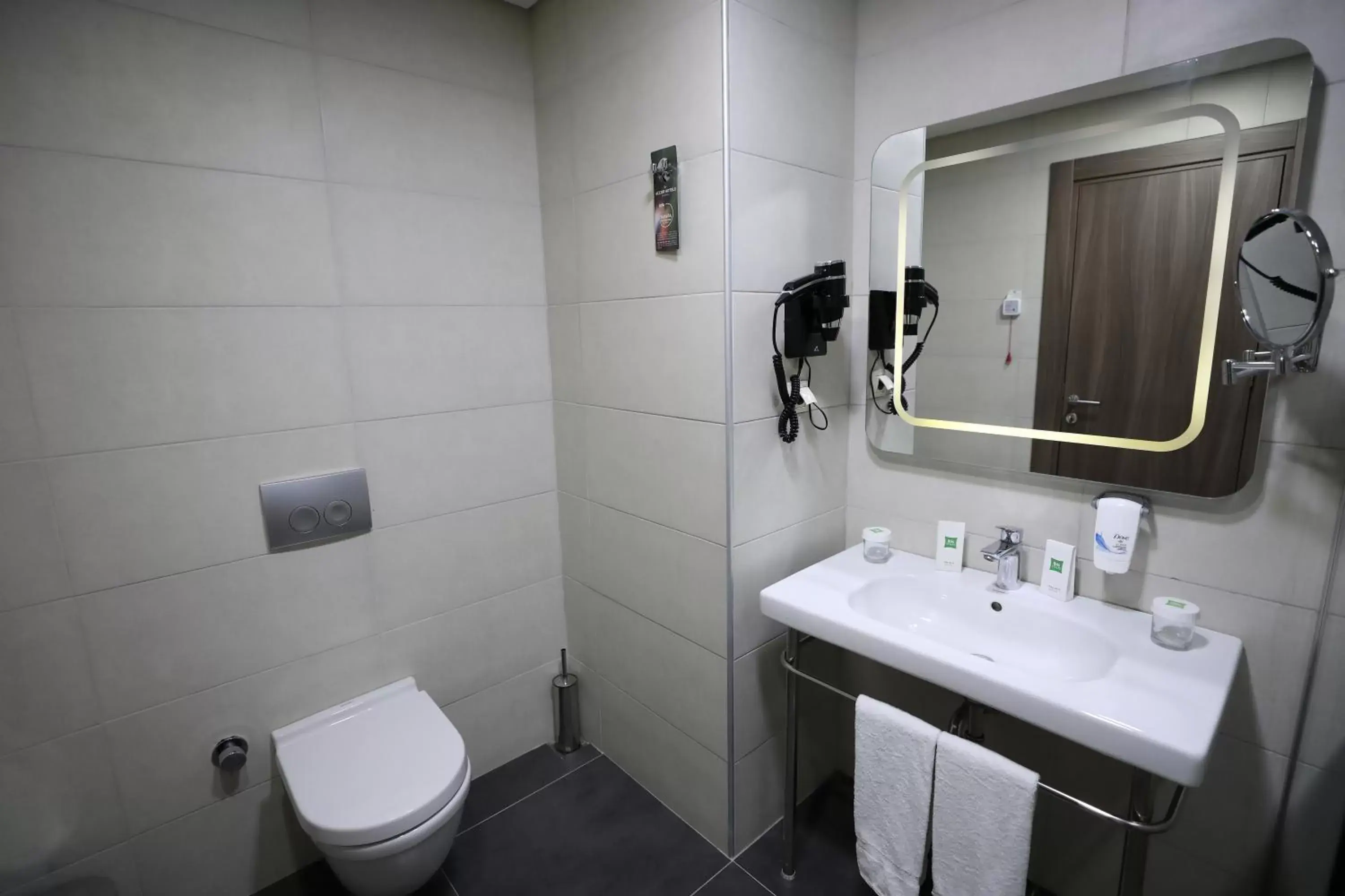Shower, Bathroom in ibis Styles Istanbul Bomonti