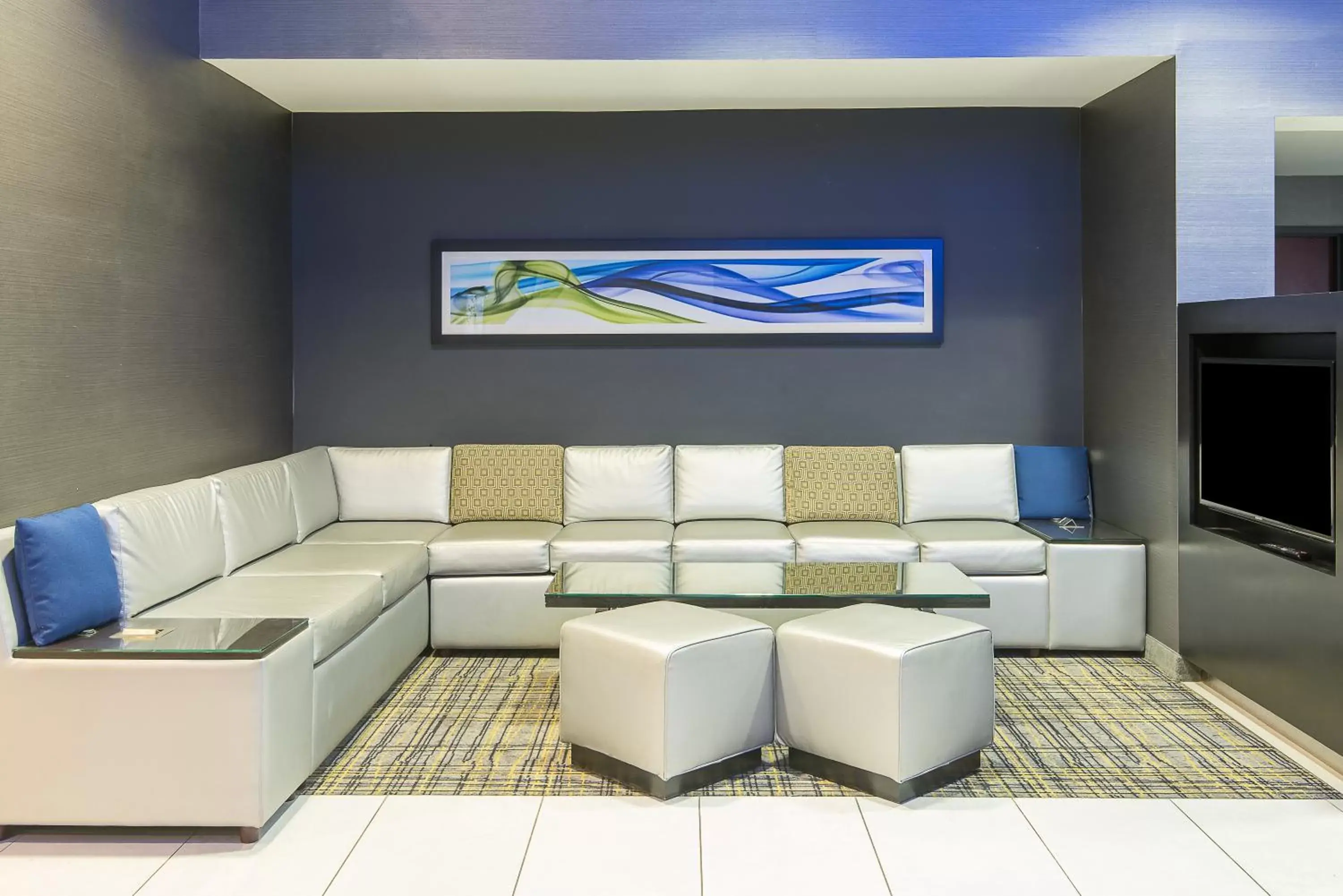 Property building, Seating Area in Holiday Inn Express & Suites Cooperstown, an IHG Hotel