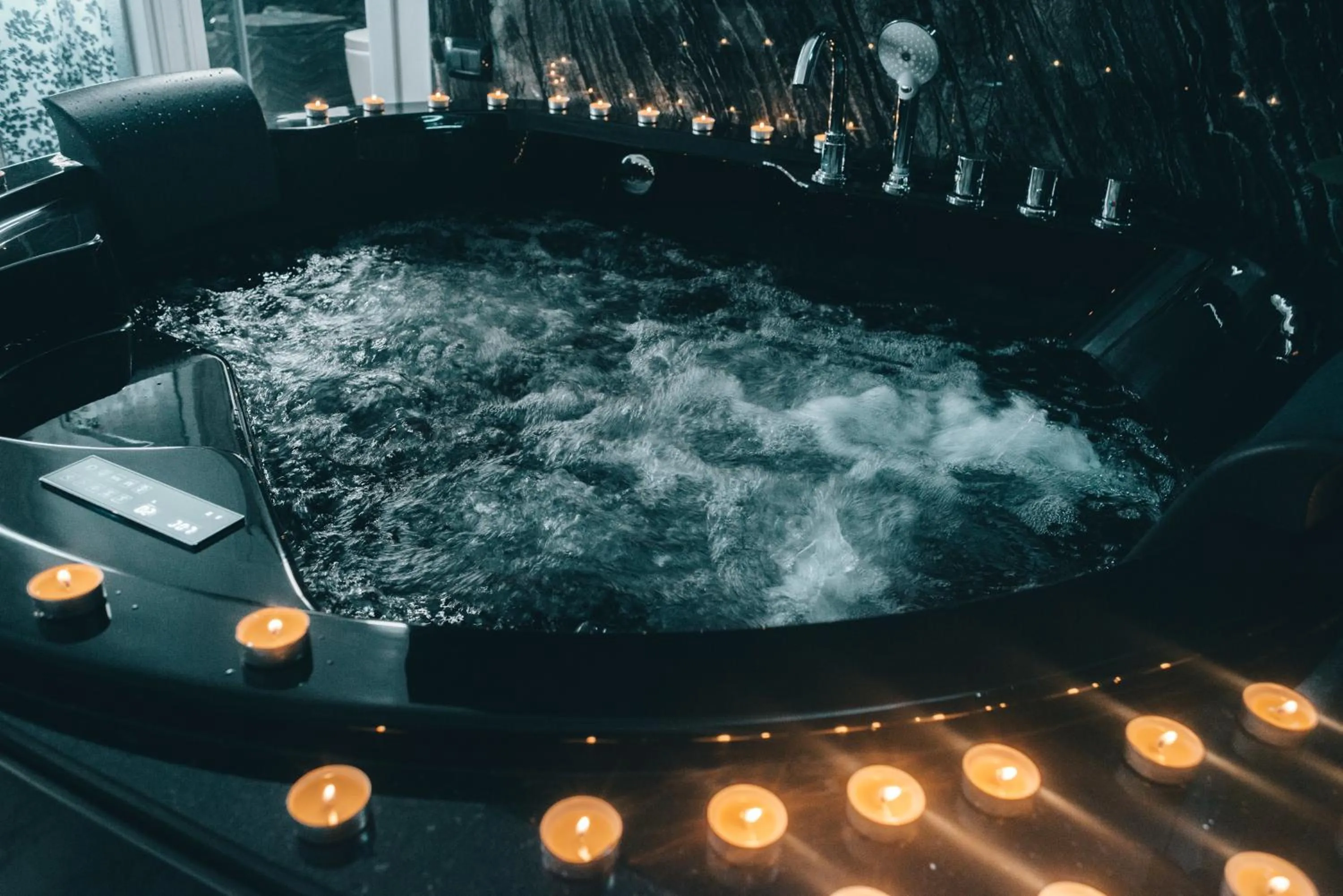 Spa and wellness centre/facilities in Gregorio VII Luxury Suites San Damaso